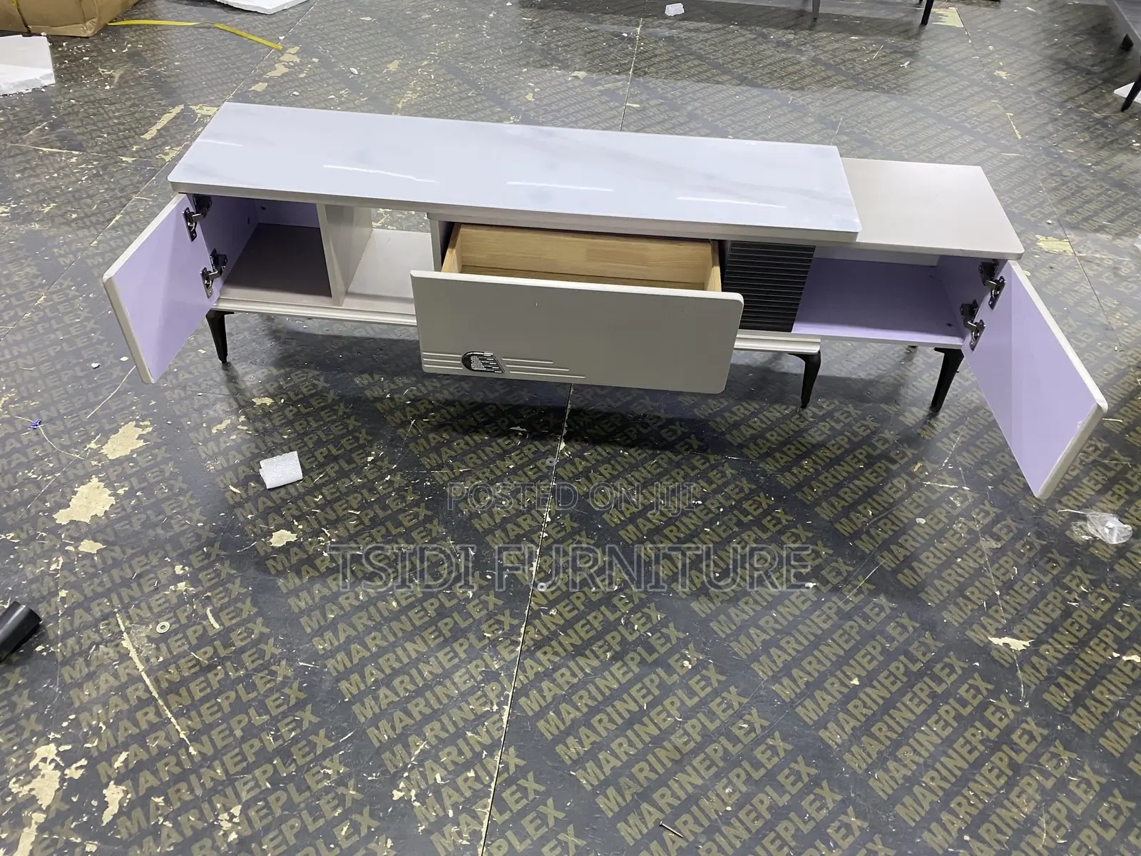 Classic Tv Stand E22-150