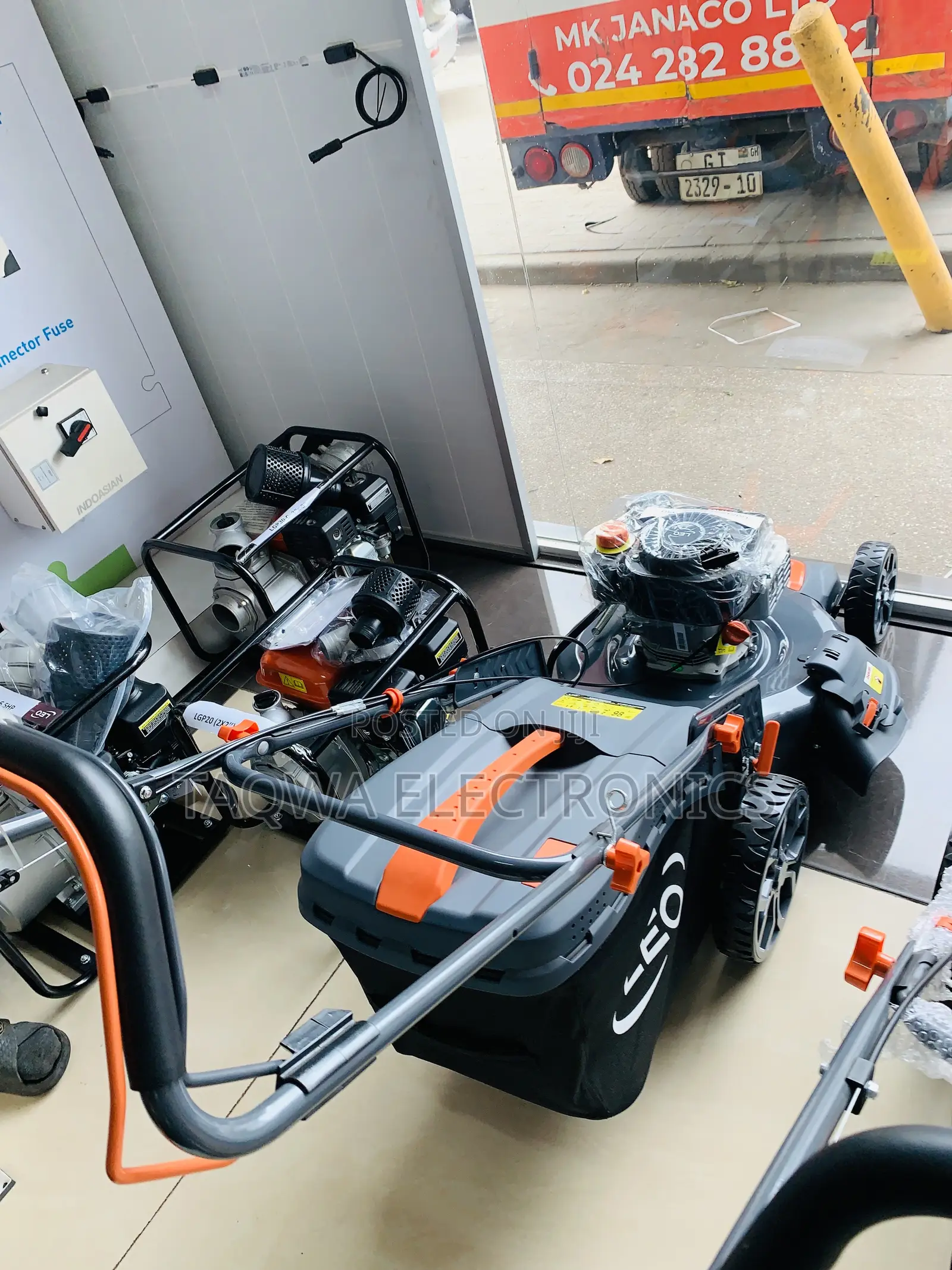 With Grass Box- Leo 5.5hp Lawn Mower