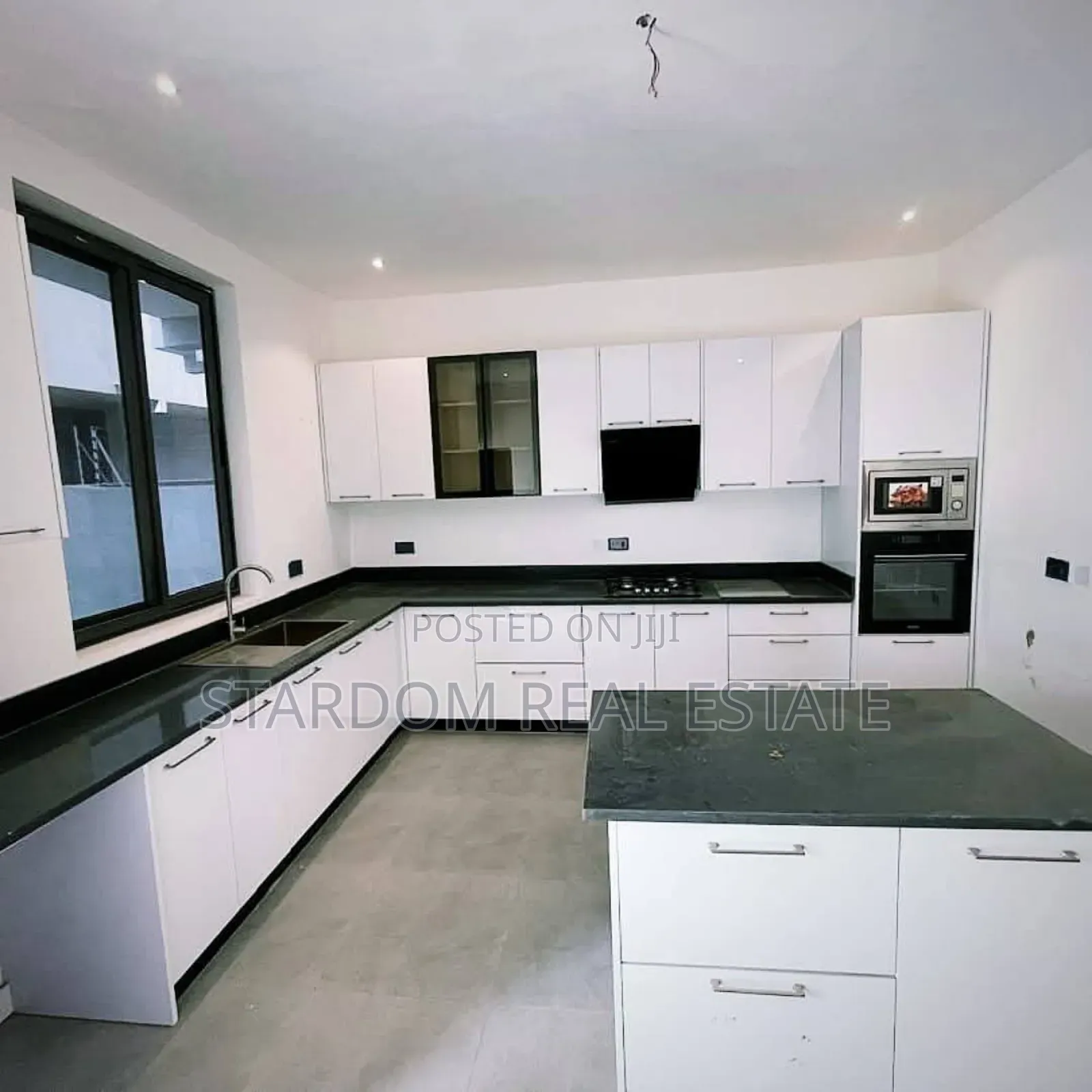 3bdrm Duplex in Haatso Bohye for sale