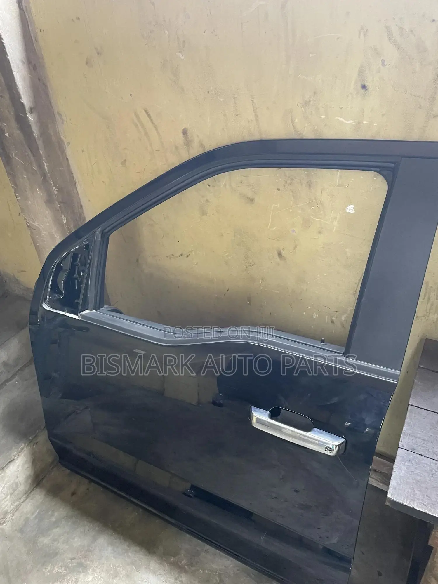 Ford F-150 2022-2023-2024 Front Door Left