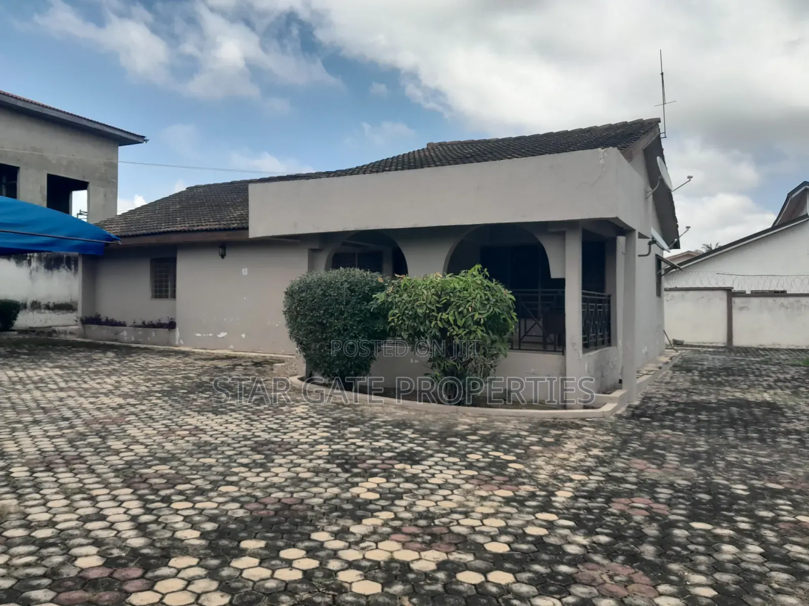 3bdrm House in Ayeduase, Kumasi Metropolitan for sale