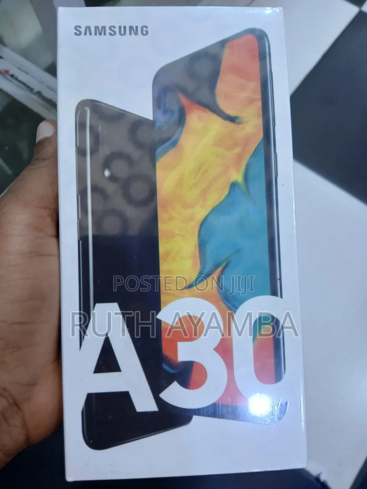 New Samsung Galaxy A30 64 GB Black