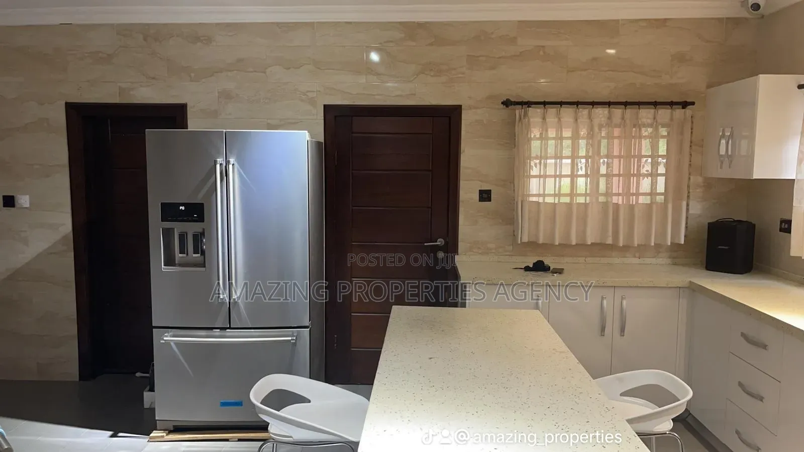 7bdrm House in 7 Bedroom With, Pokuase for sale