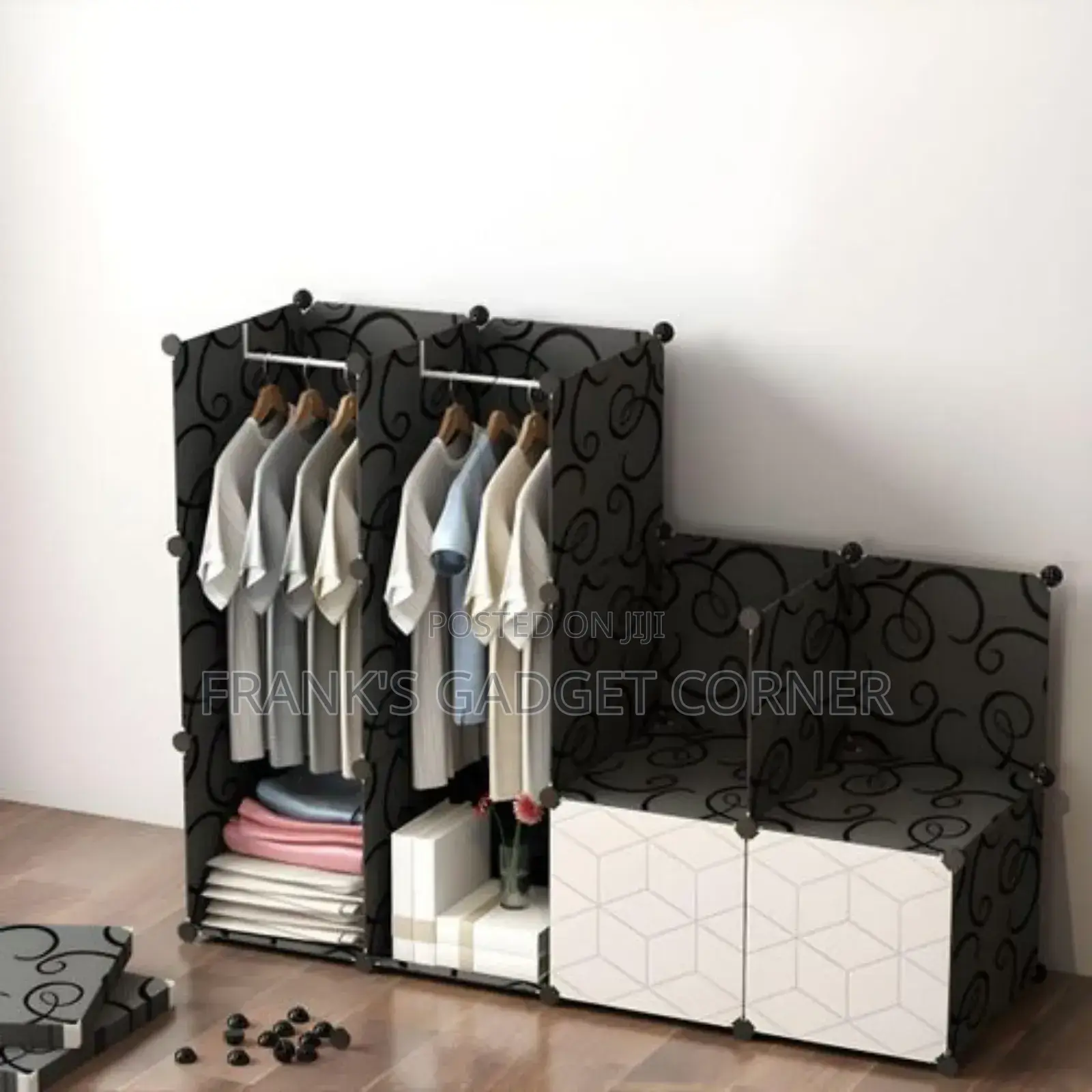 8 Cubes Plastic Wardrobe