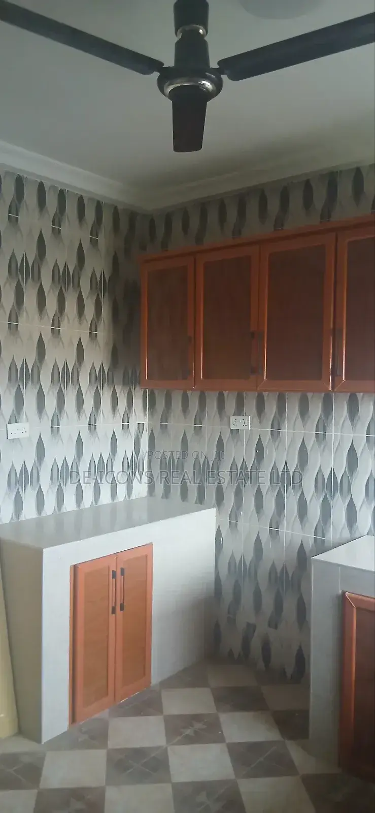 2bdrm Duplex in De-Icons Real Estate, Ga South Municipal for rent