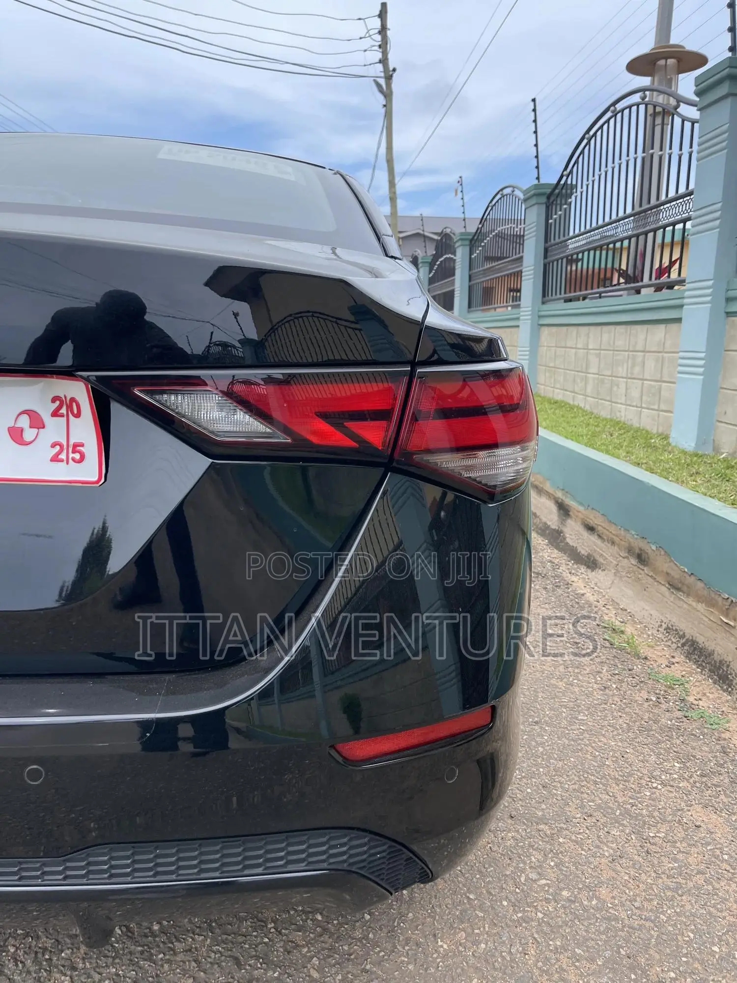 Nissan Sentra 2021 Black