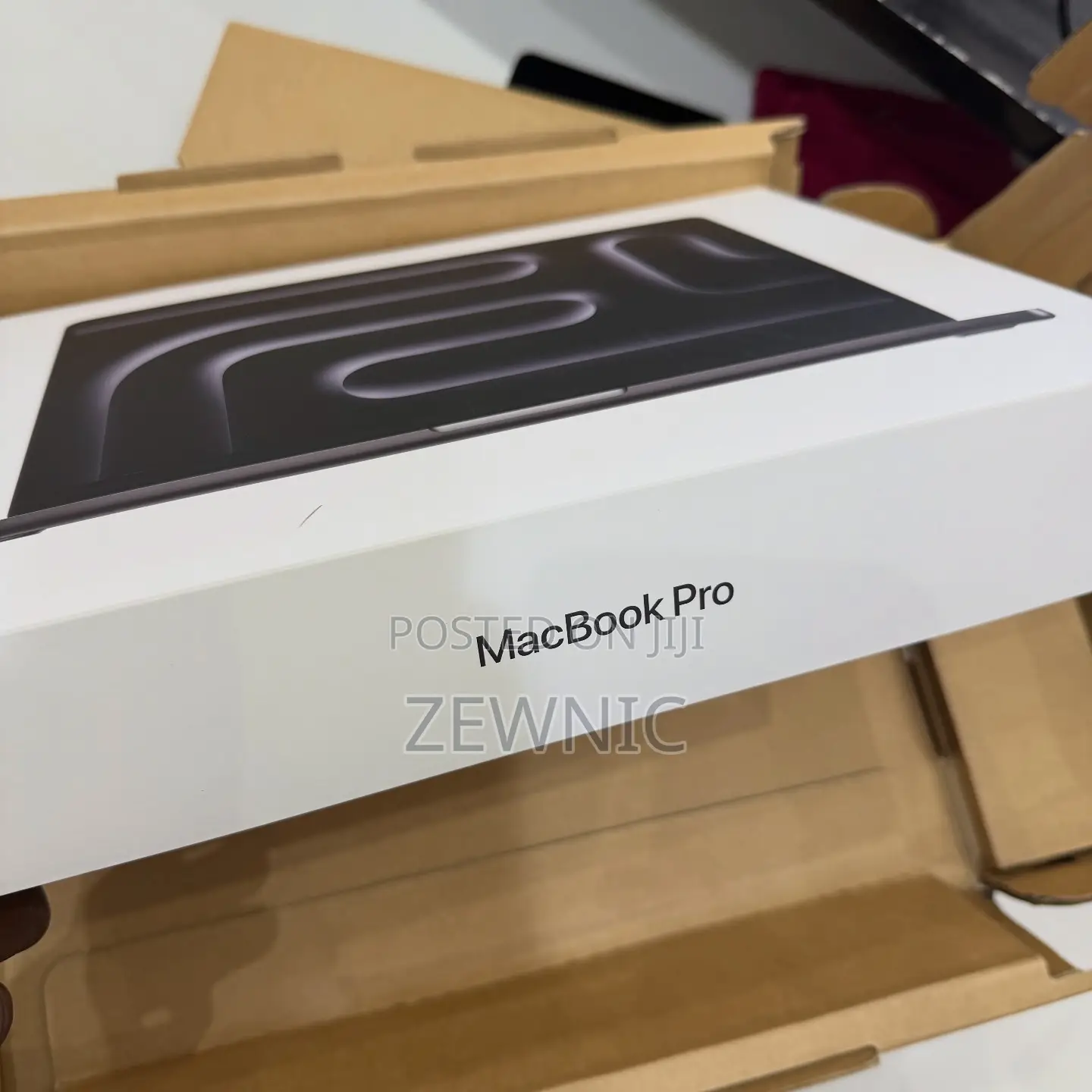 New Laptop Apple MacBook Pro 2024 M4 14-Inch 24GB Apple M4 Pro SSD 1T