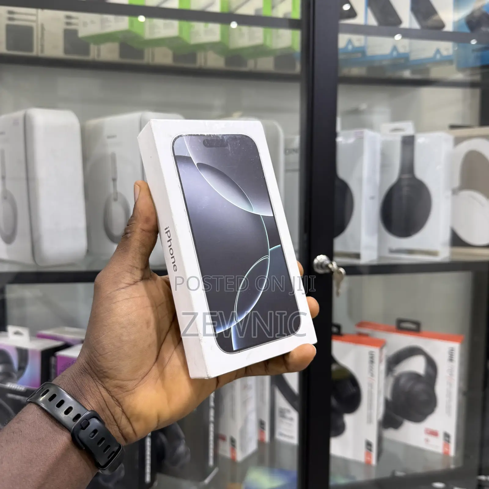 New Apple iPhone 16 Pro 1 TB Black