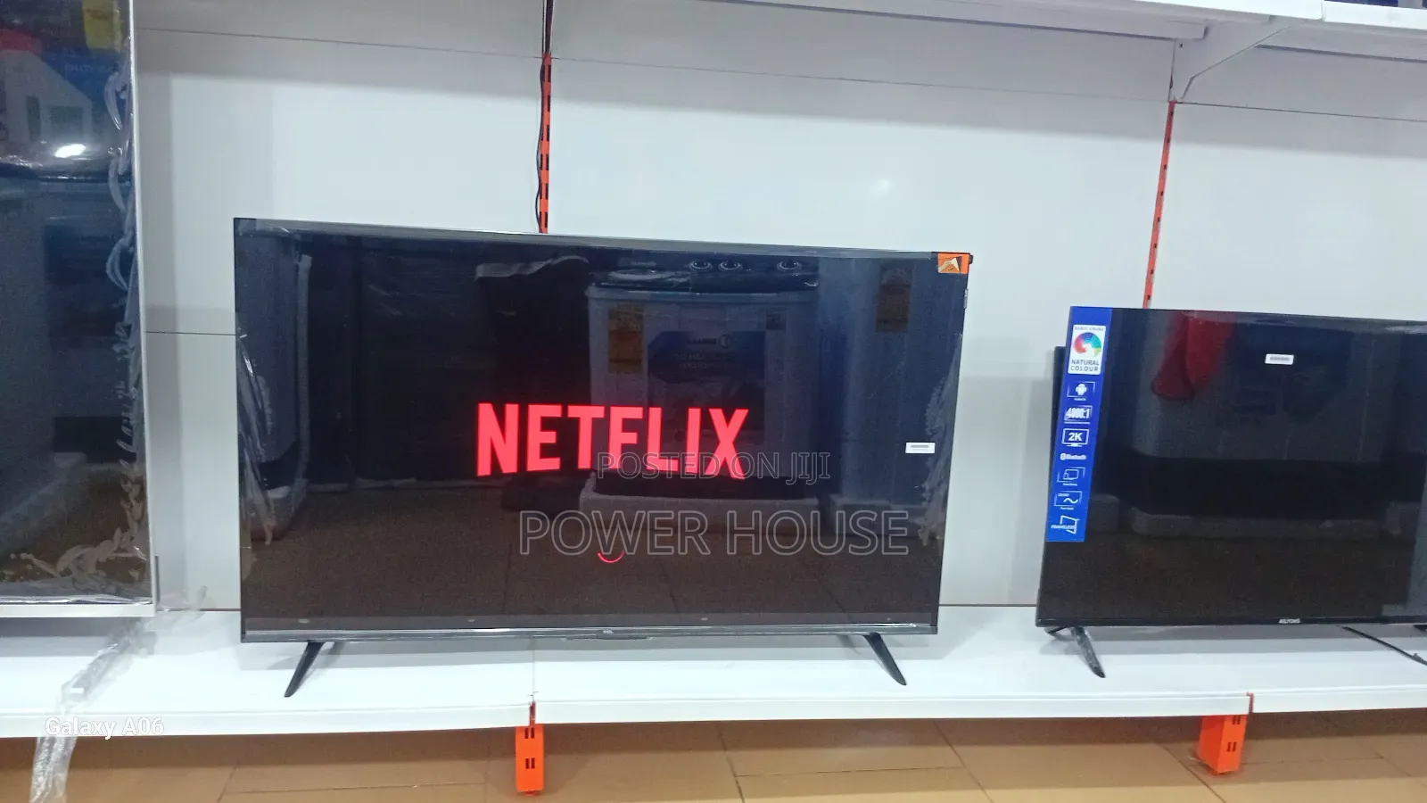 Bright Light TCL 43inches Qled Smart Tv Cool TCL 43inches Smart Tv