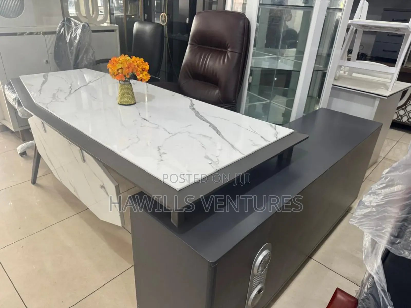 Beautiful White and Dark Gray Office Table