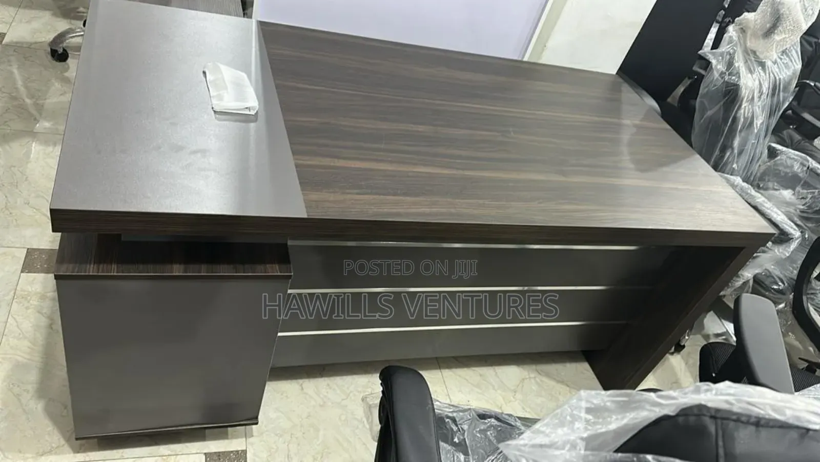 Simple Modern Office Table
