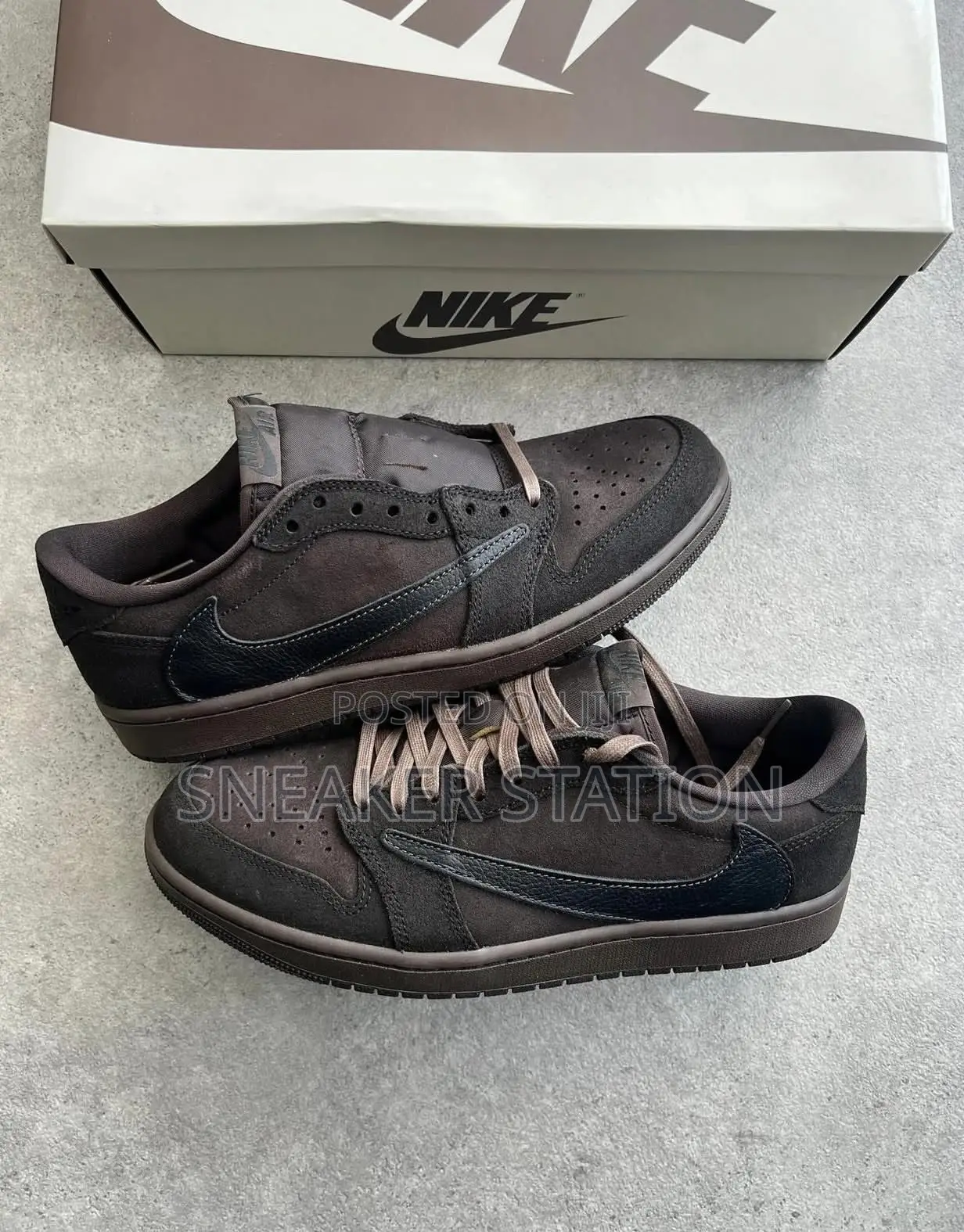 Air Jordan Retro 1 X Travis Scott Velvet Brown
