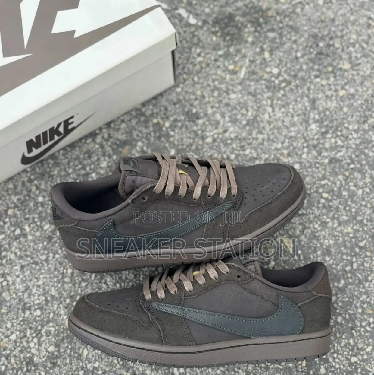 Air Jordan Retro 1 X Travis Scott Velvet Brown