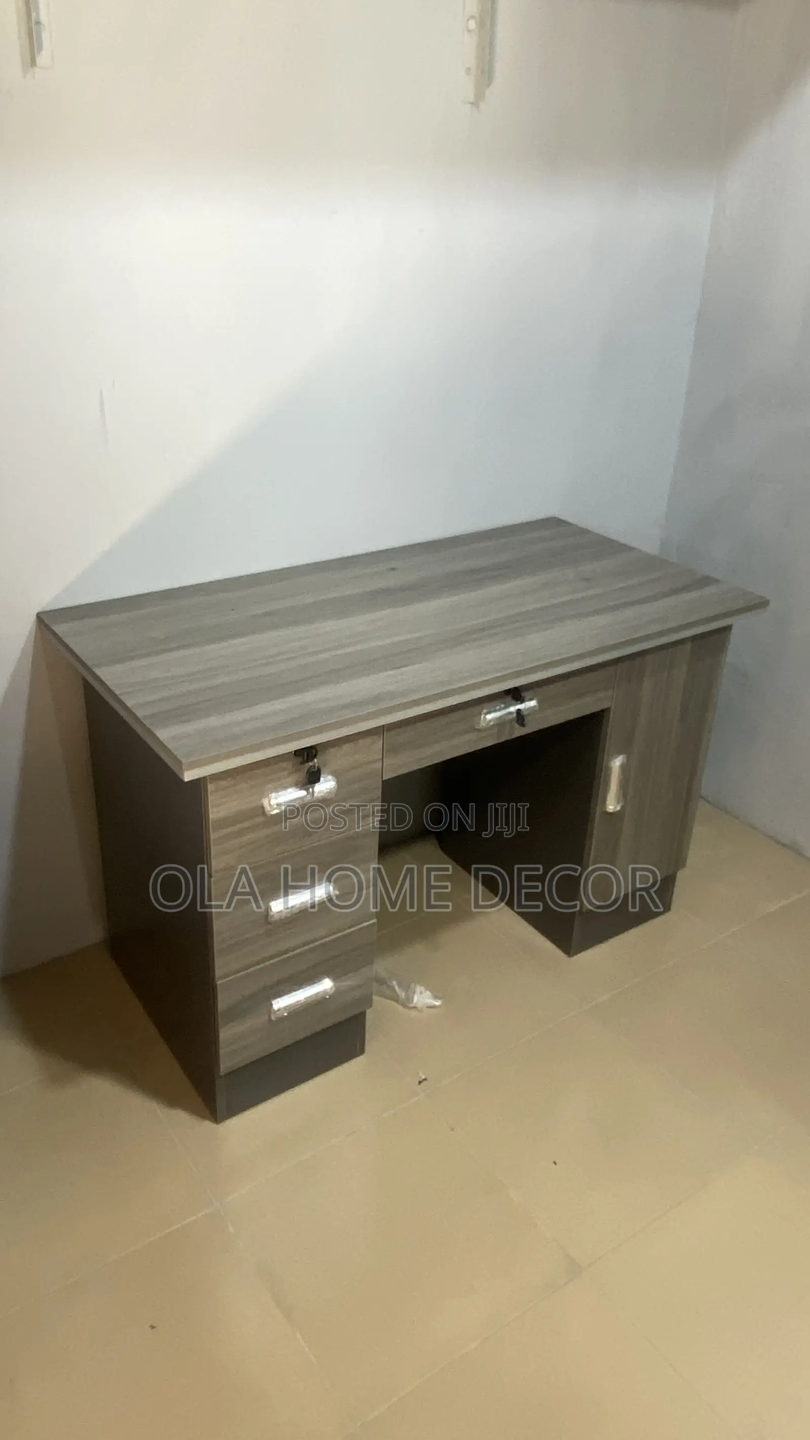 Office Desk