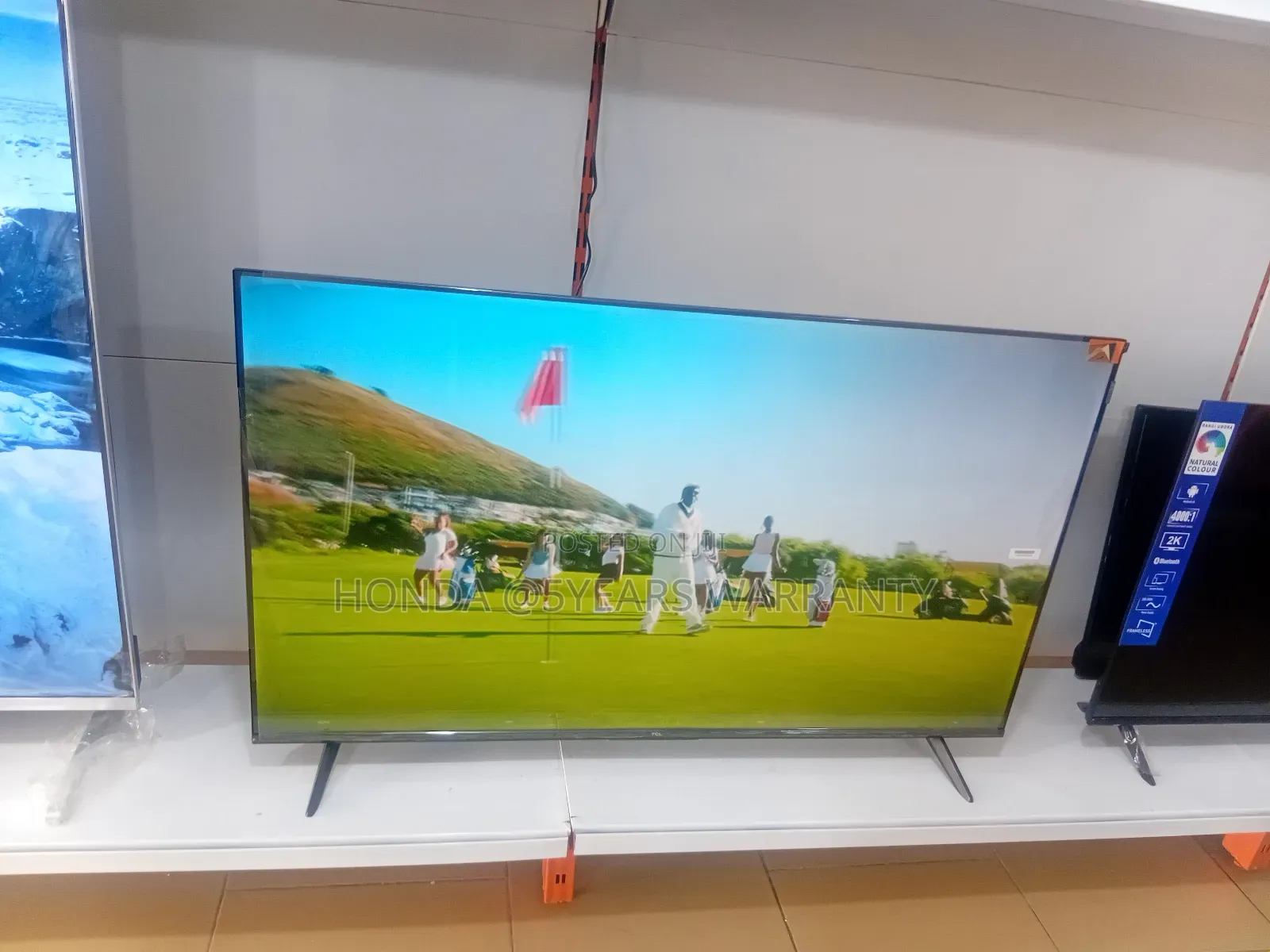 Modern TCL Smart 43inches Television TCL Television