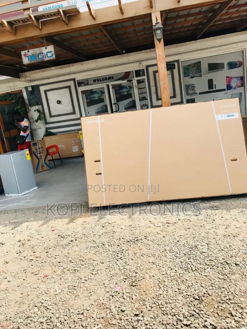 Immersive Experience With Samsung 98”Tv