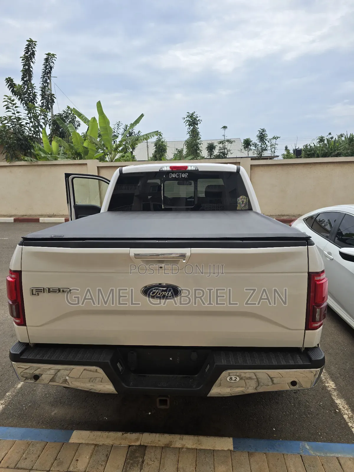 Ford F-150 Lariat 4x4 SuperCrew Cab Styleside 5.5 ft. box 145 in. WB