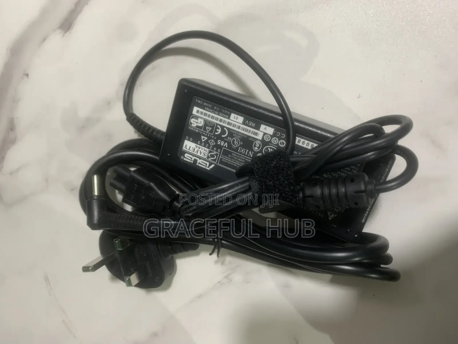 Asus Adapter (19v)