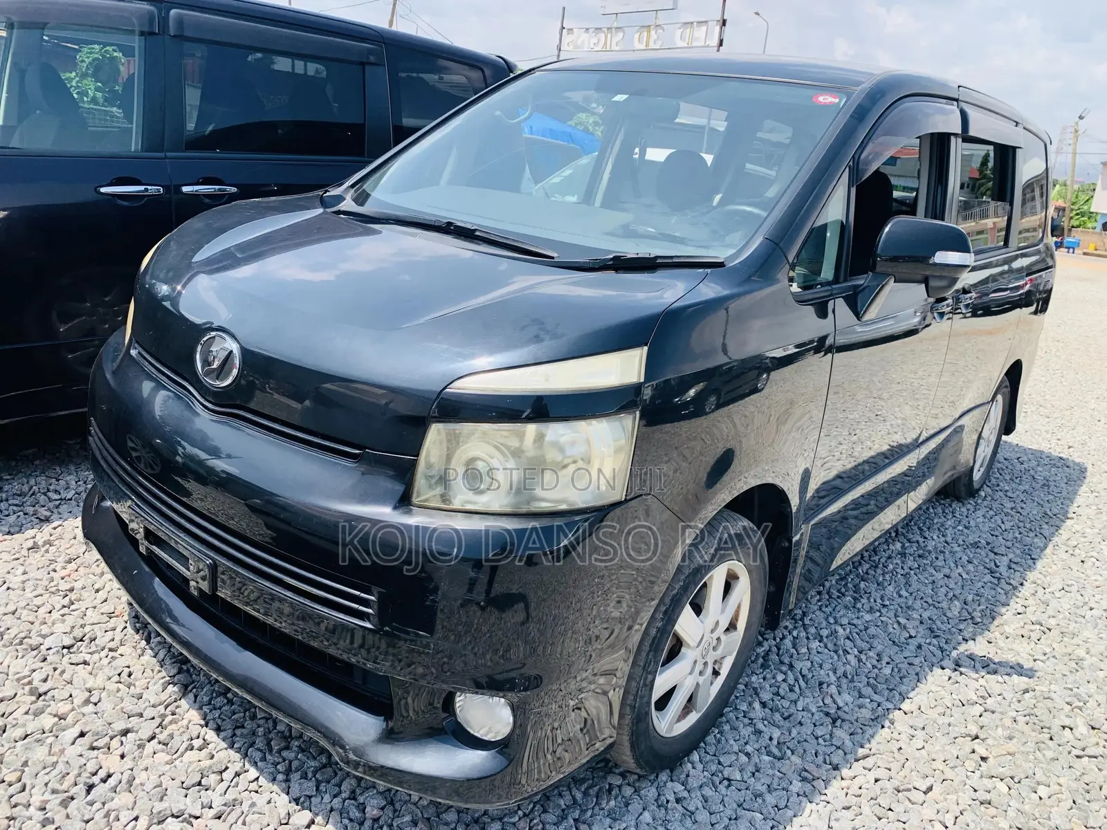 Toyota Voxy 2010 Black