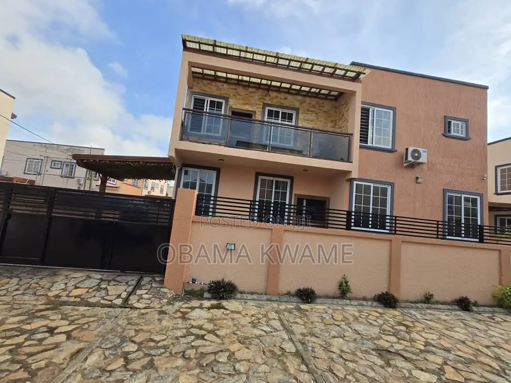 3bdrm Maisonette in Gringo Lynks Premium, Tseaddo for rent