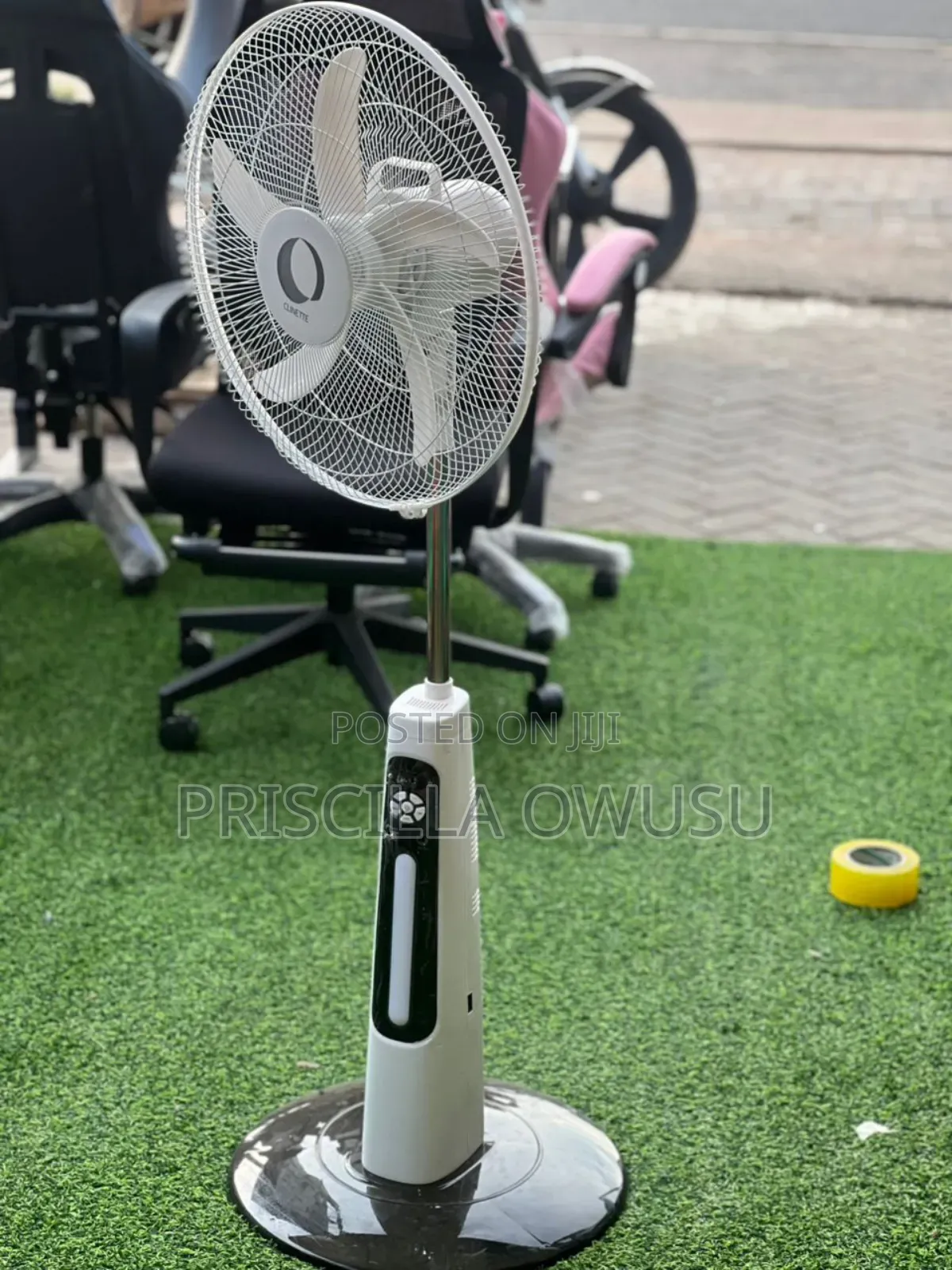 16 Nches Clinette Rechargeable Fan