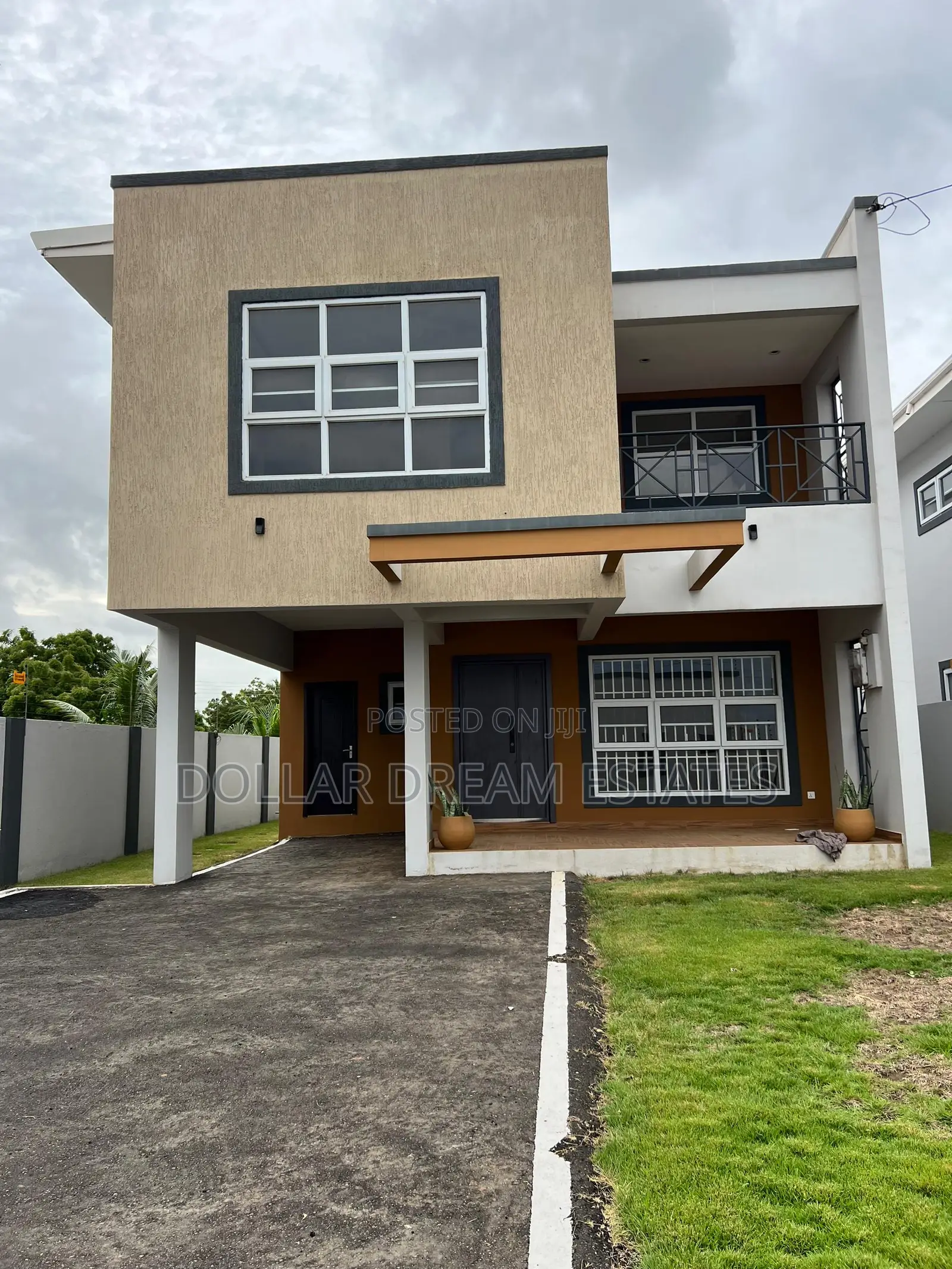 4bdrm House in Lake Side Estate for sale