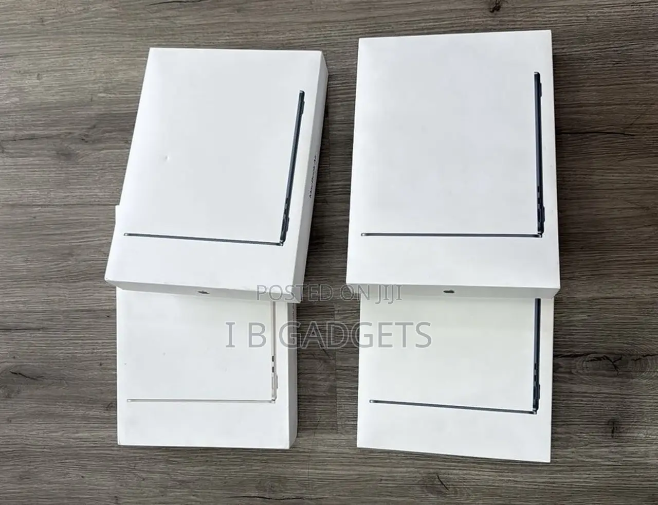 New Apple MacBook Air 2025 M4 13-inch 16GB Intel Core i7 SSD 256GB
