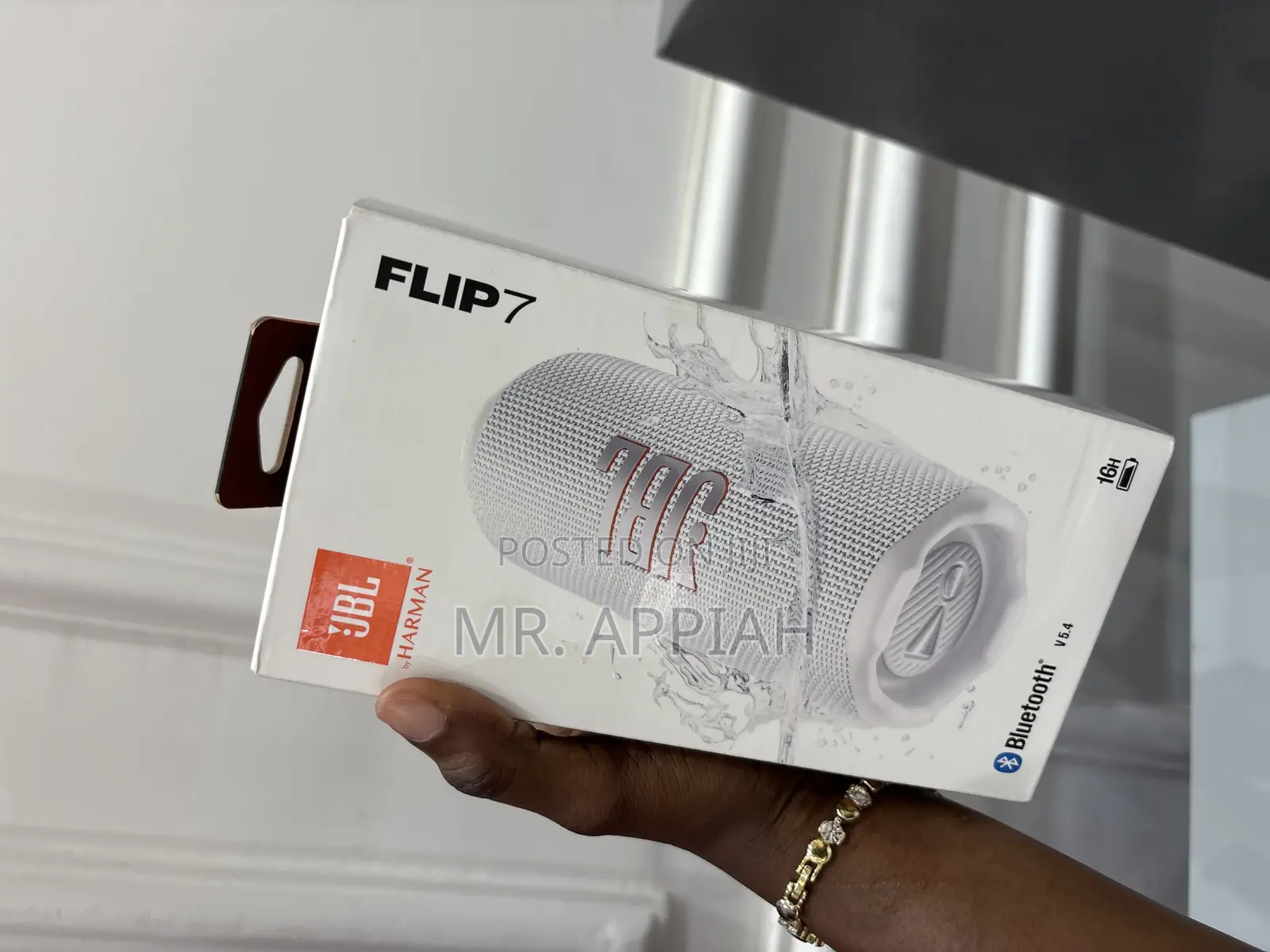 Original JBL Flip 7 Premium Portable Bluetooth Speaker.