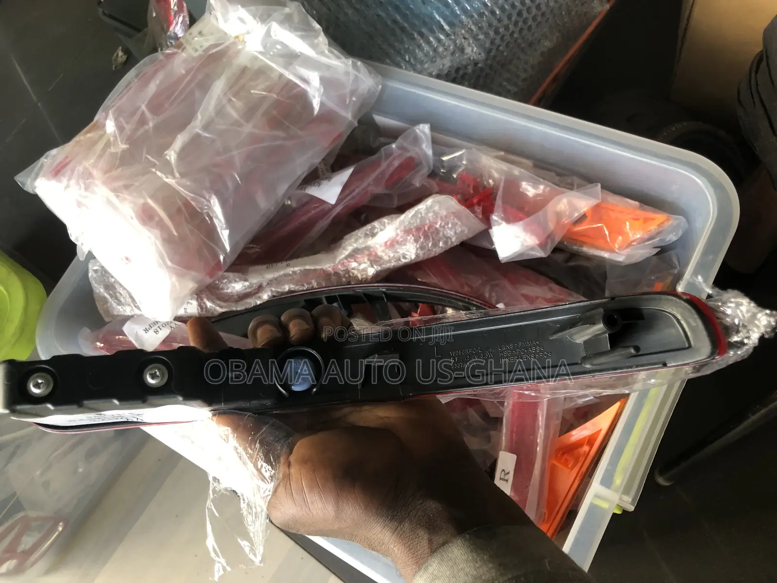 Mitsubishi Outlander 2022 2023 2024 Rear Back Bumper Reflector Light