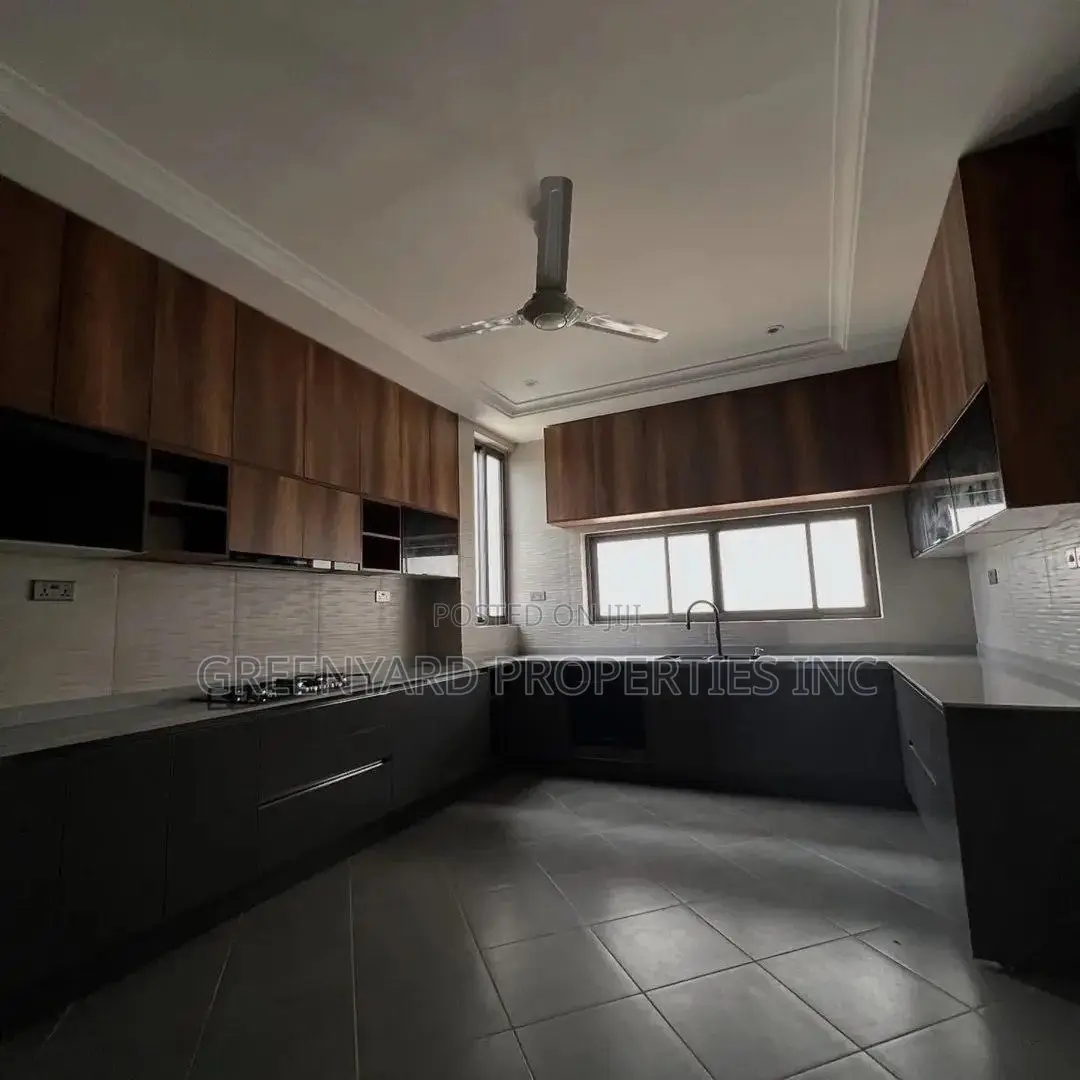 4bdrm House in Adjiringanor, East Legon for sale