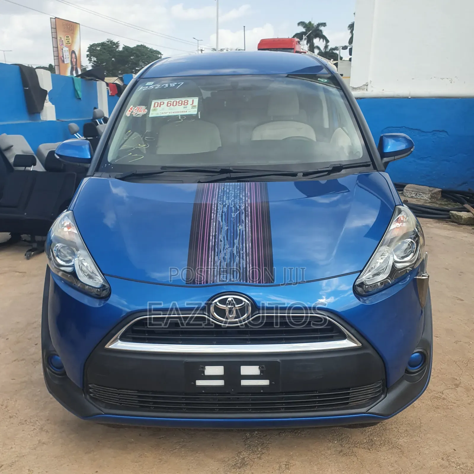 Toyota Sienta 2016 Blue