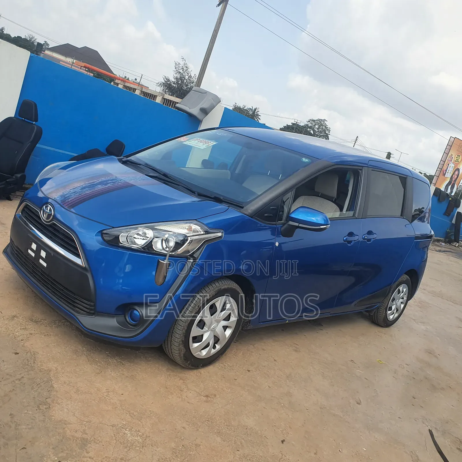 Toyota Sienta 2016 Blue