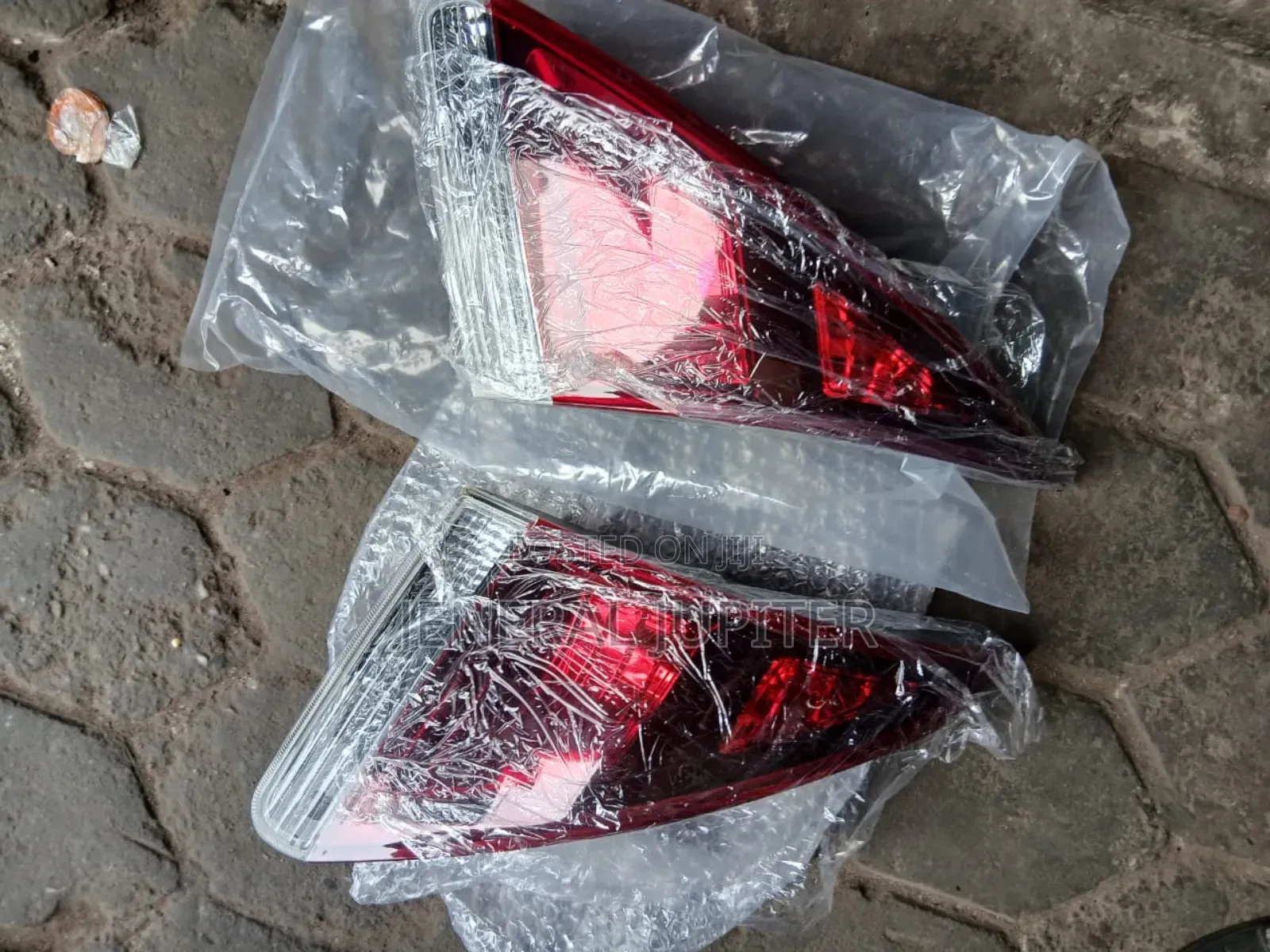 Toyota Venza Boot Light Pair.
