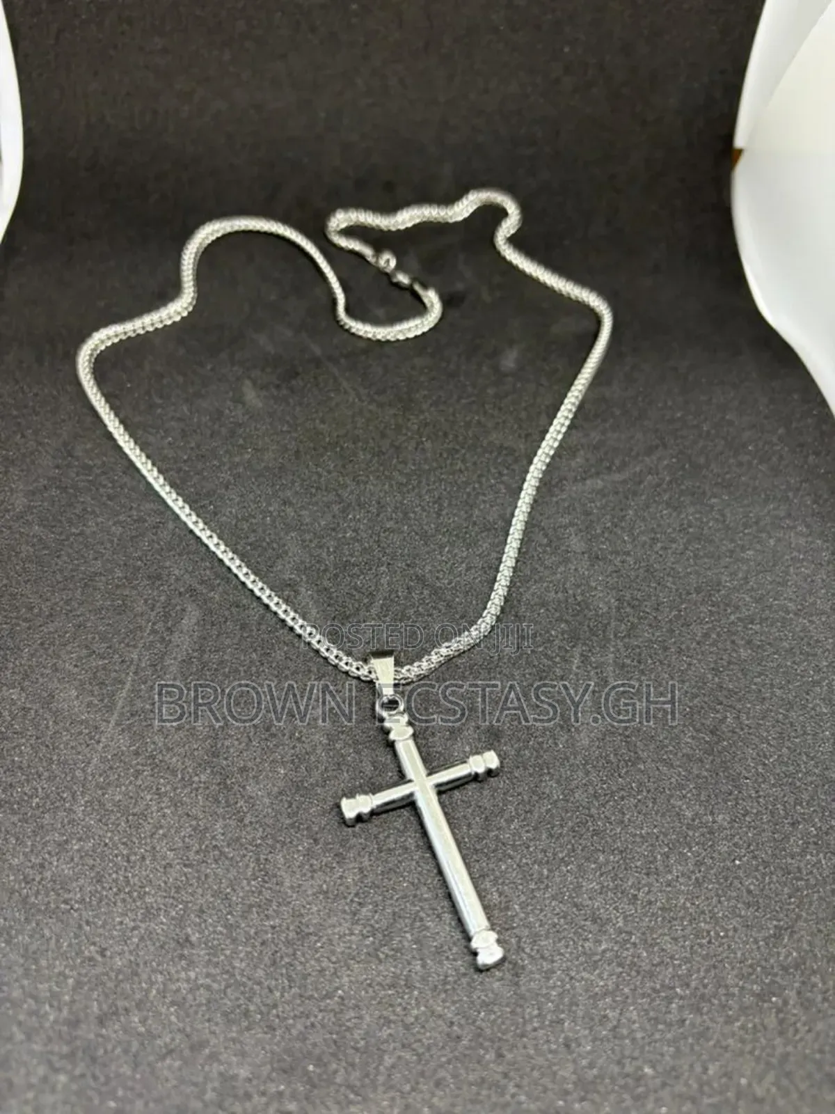 Round Tip Cross Necklace ( Available in Gold or Silver)