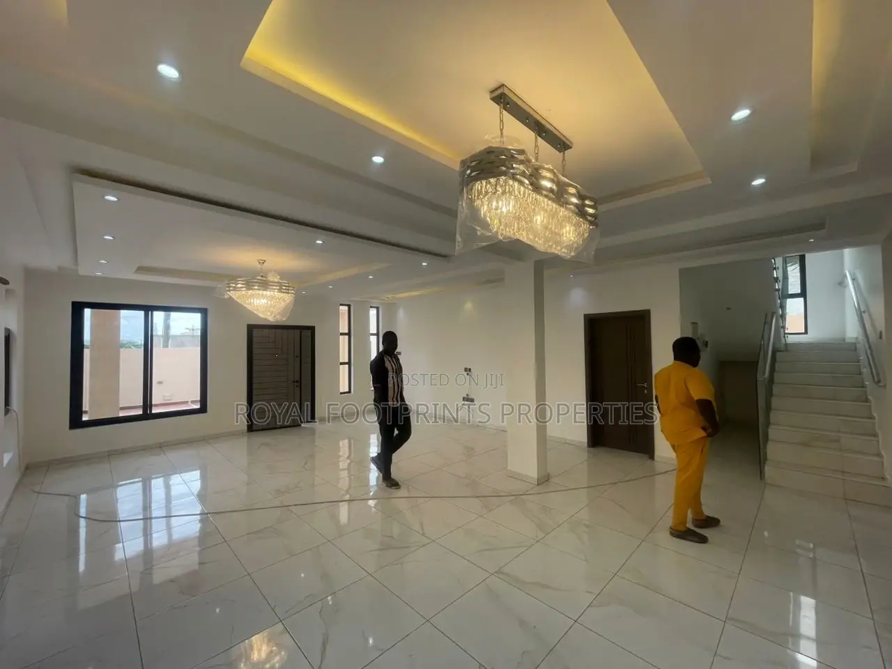 5bdrm House in Luxelooks Properties, East Legon for sale