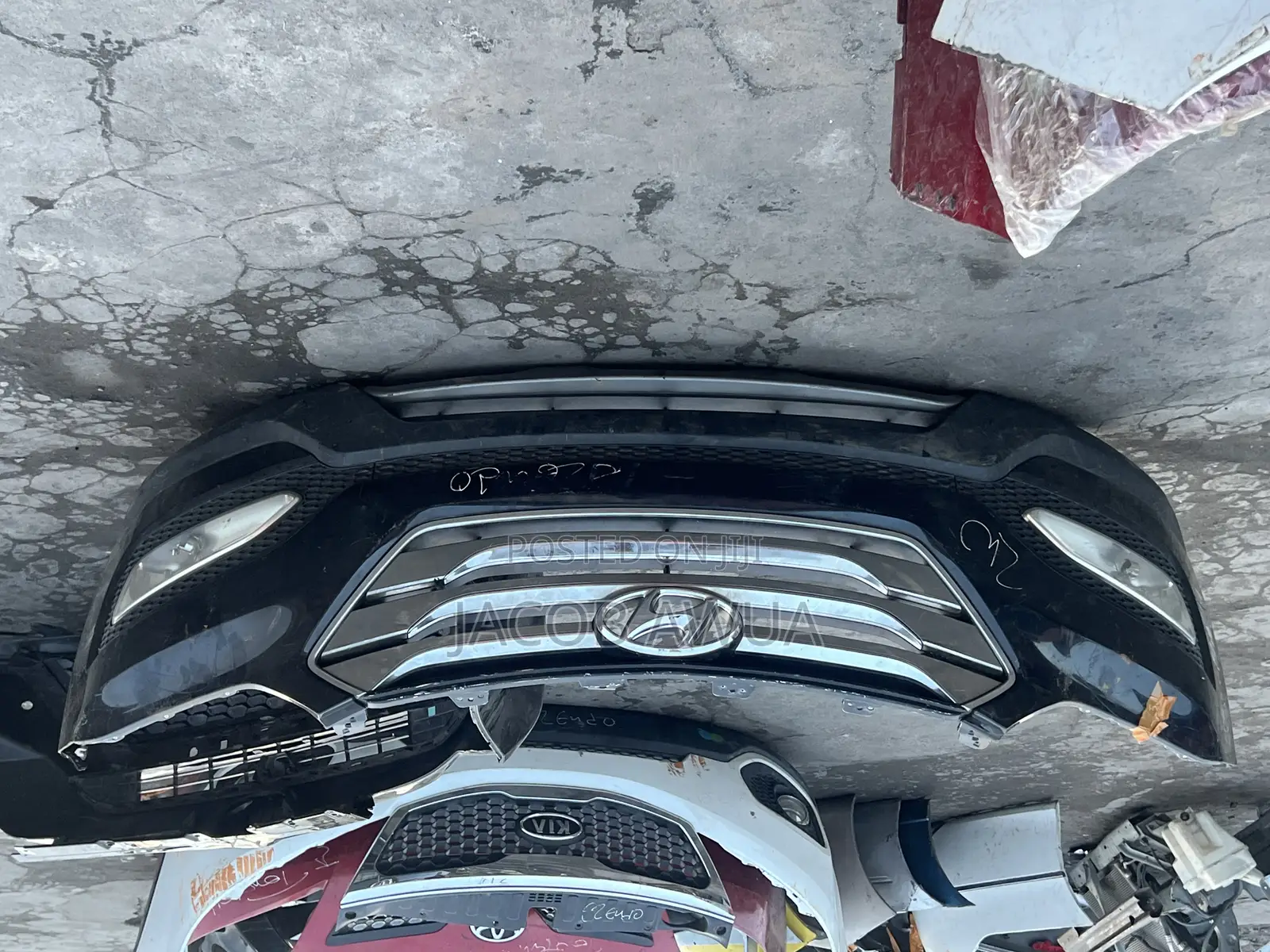 2013 Hyundai Santa Fe Front Bumper Complete Available