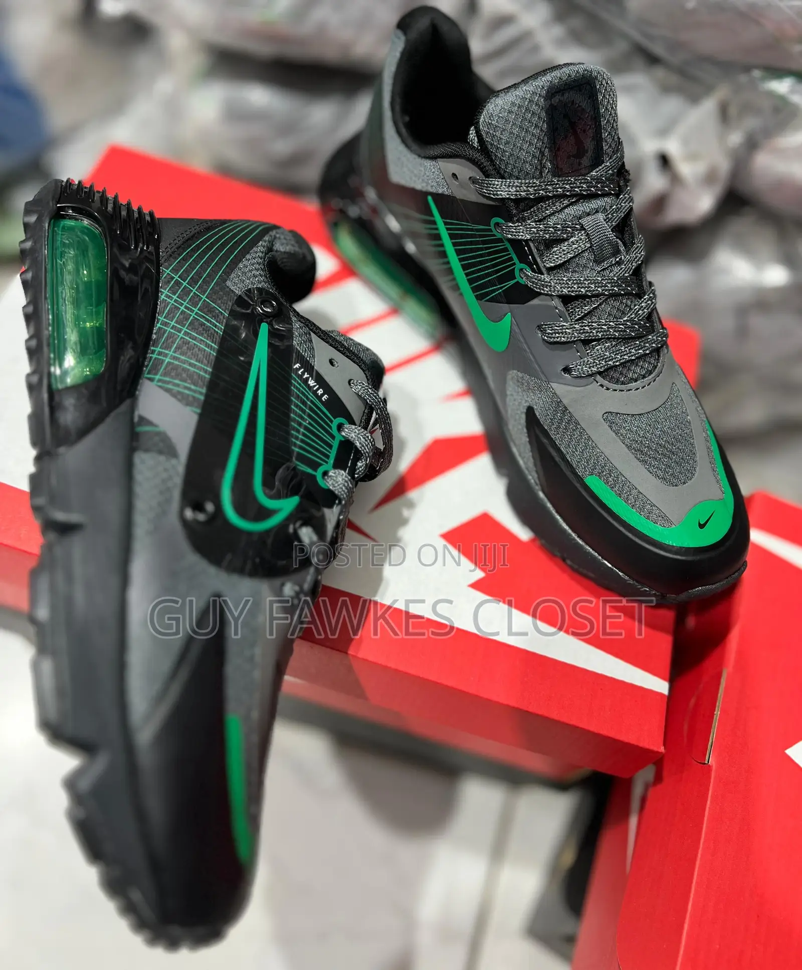 Nike Flywire Sneaker
