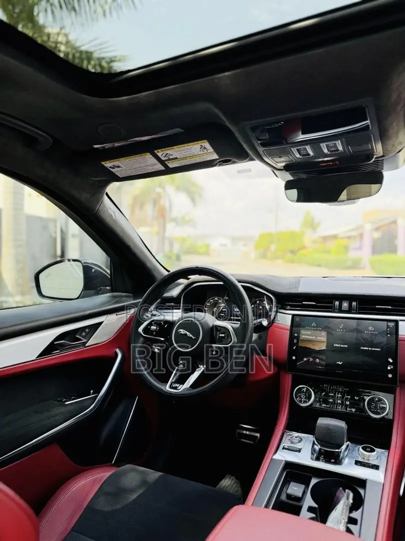 Jaguar F-Pace 2024 White