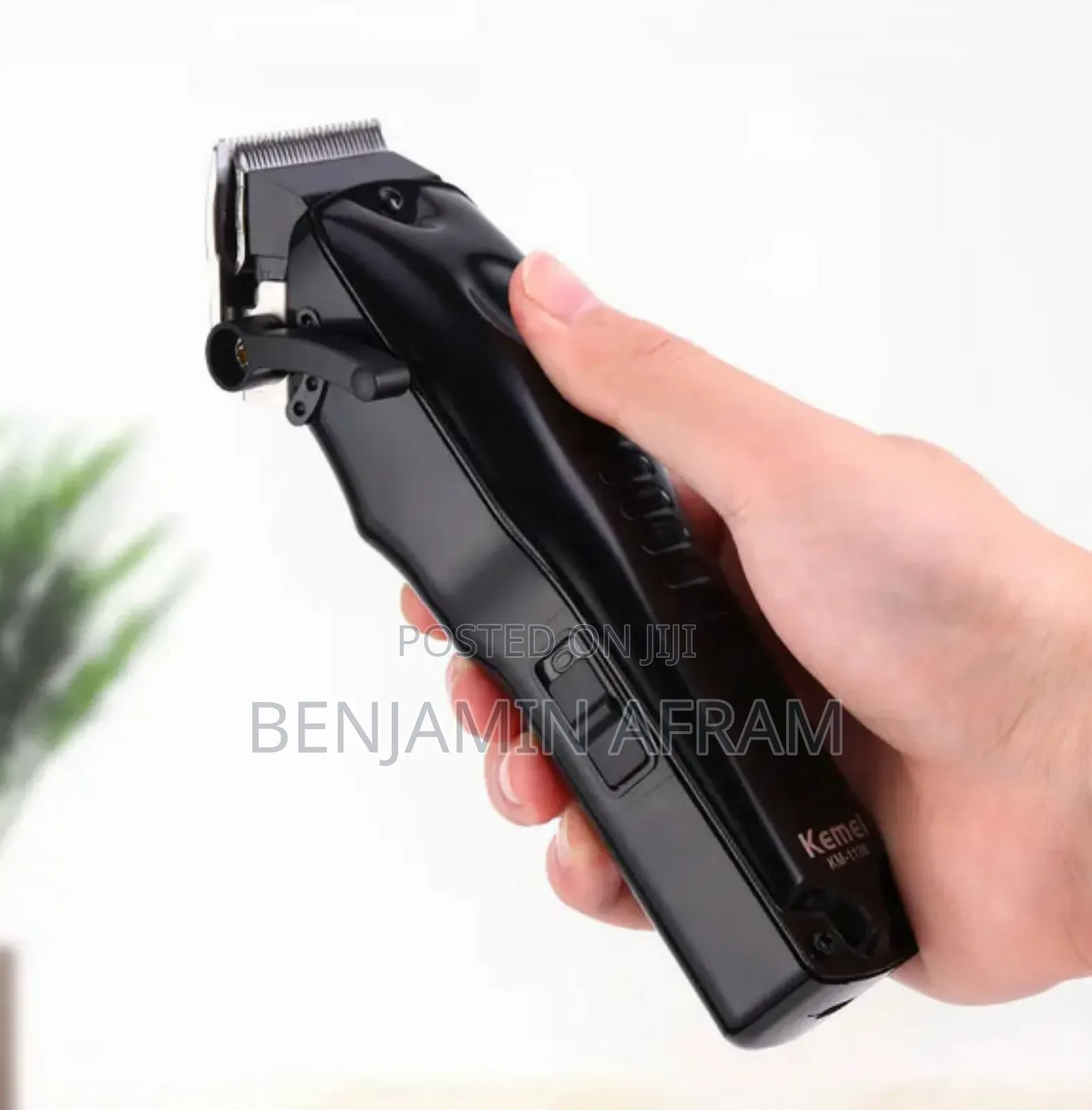 Convenient Barbering Machine. Km-1136
