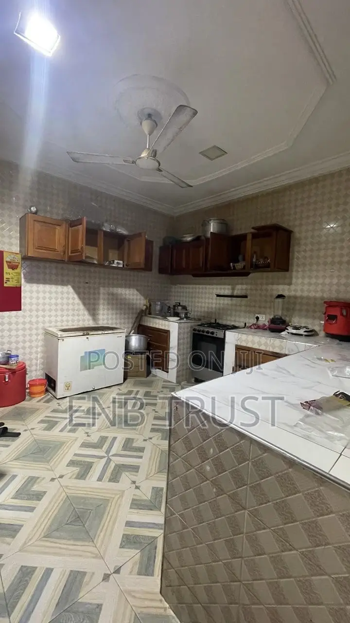 5bdrm House in Ablekuma  Nsakina, Manhean for rent