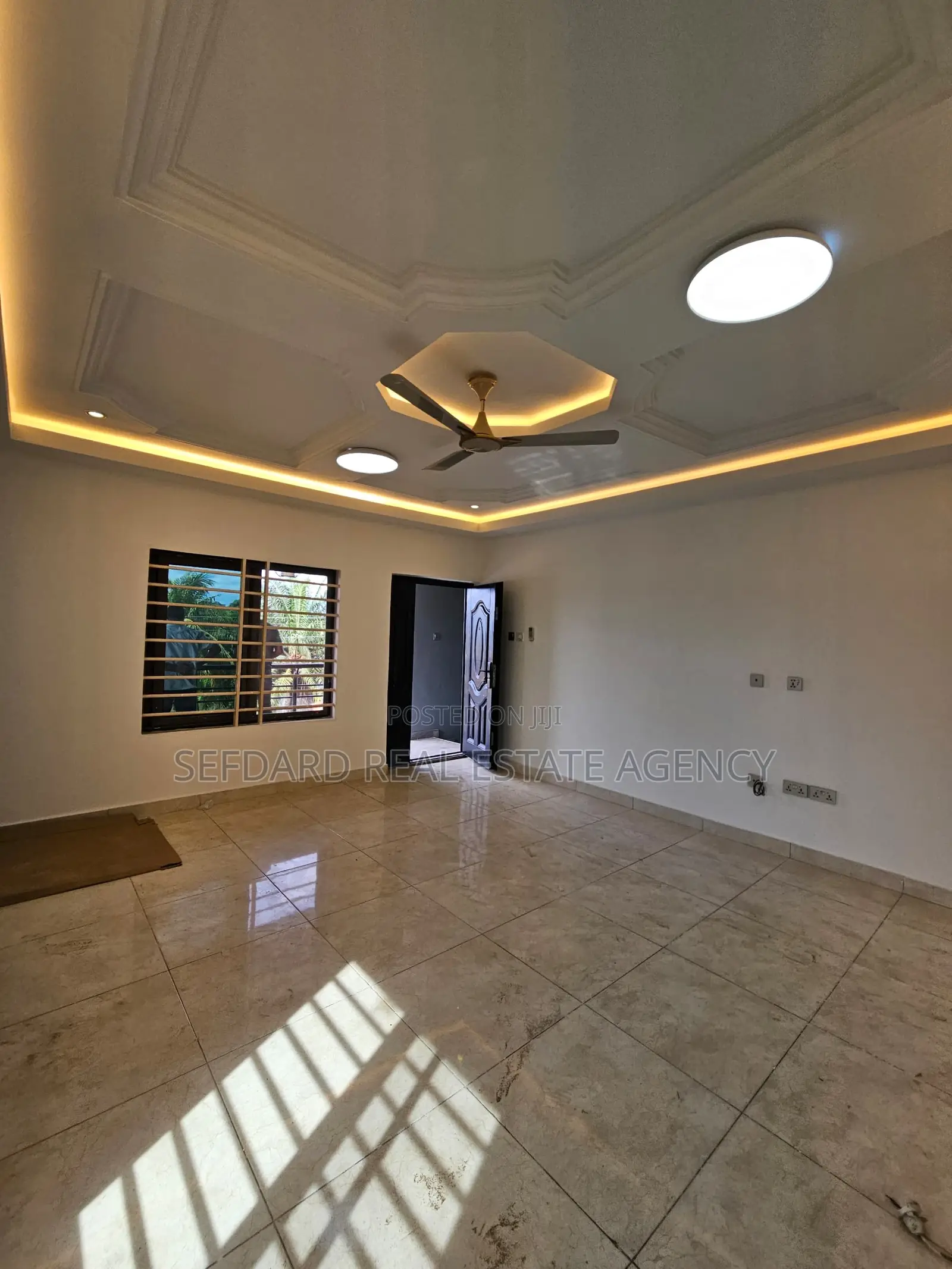 4bdrm House in Madina for sale