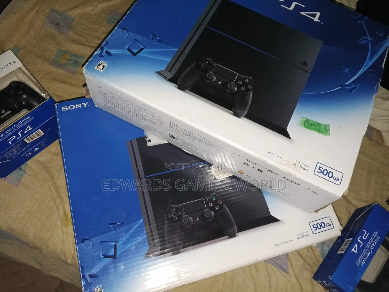 Brand Ps4 Standard Jailbreak With 2 Controllers