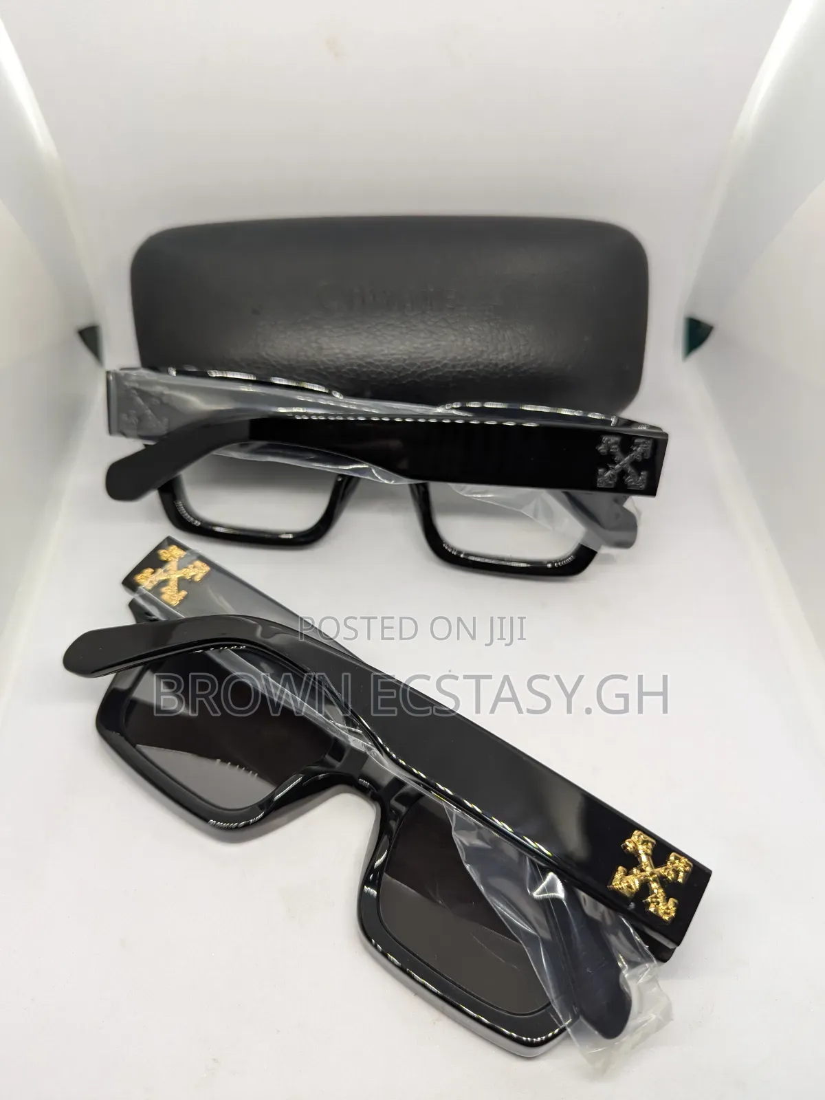 Off White Classic Glasses (Dark Shade Plain)
