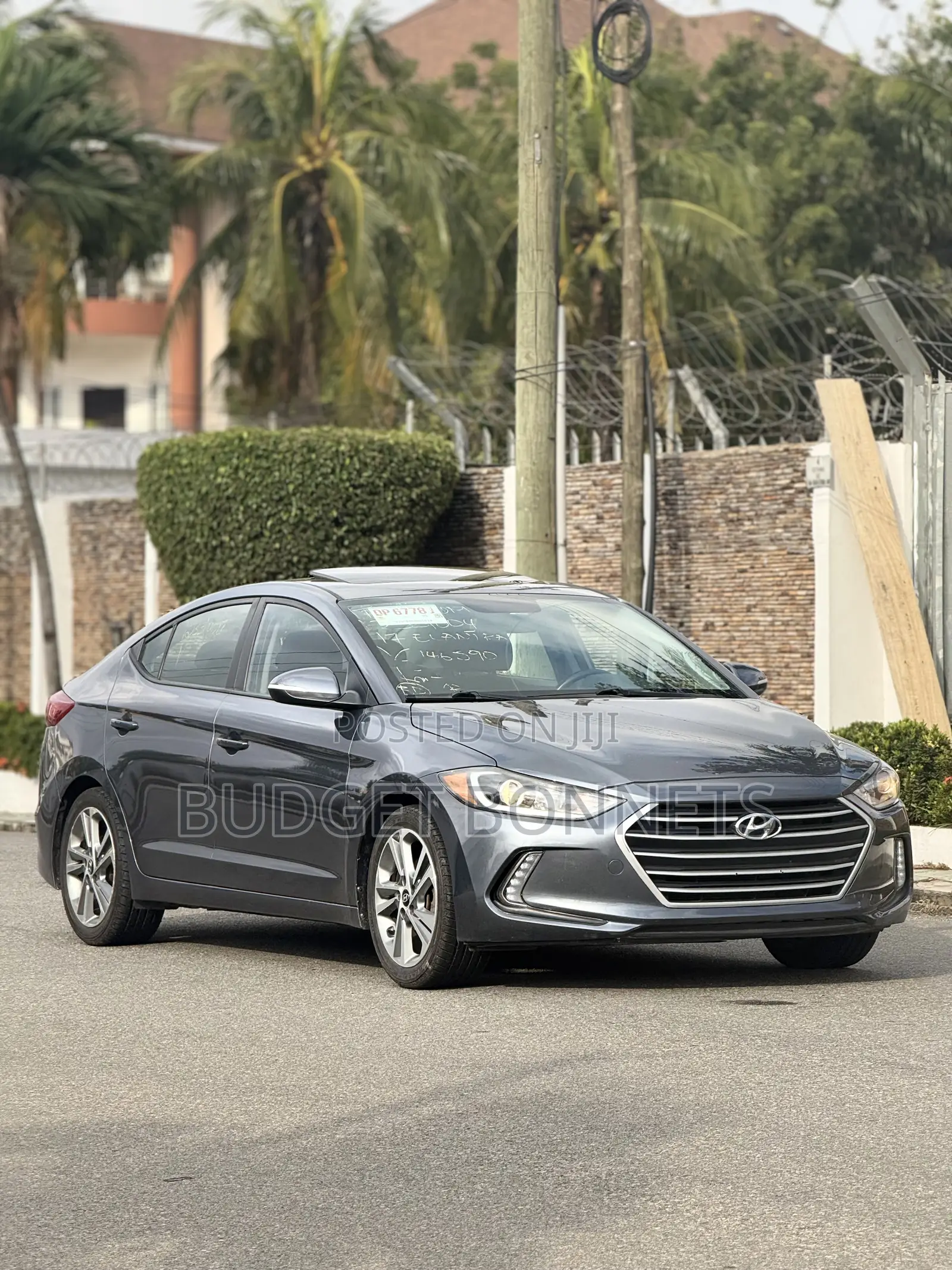 Hyundai Elantra Value Edition Sedan FWD (2.0L 4cyl 6A) 2017 Silver
