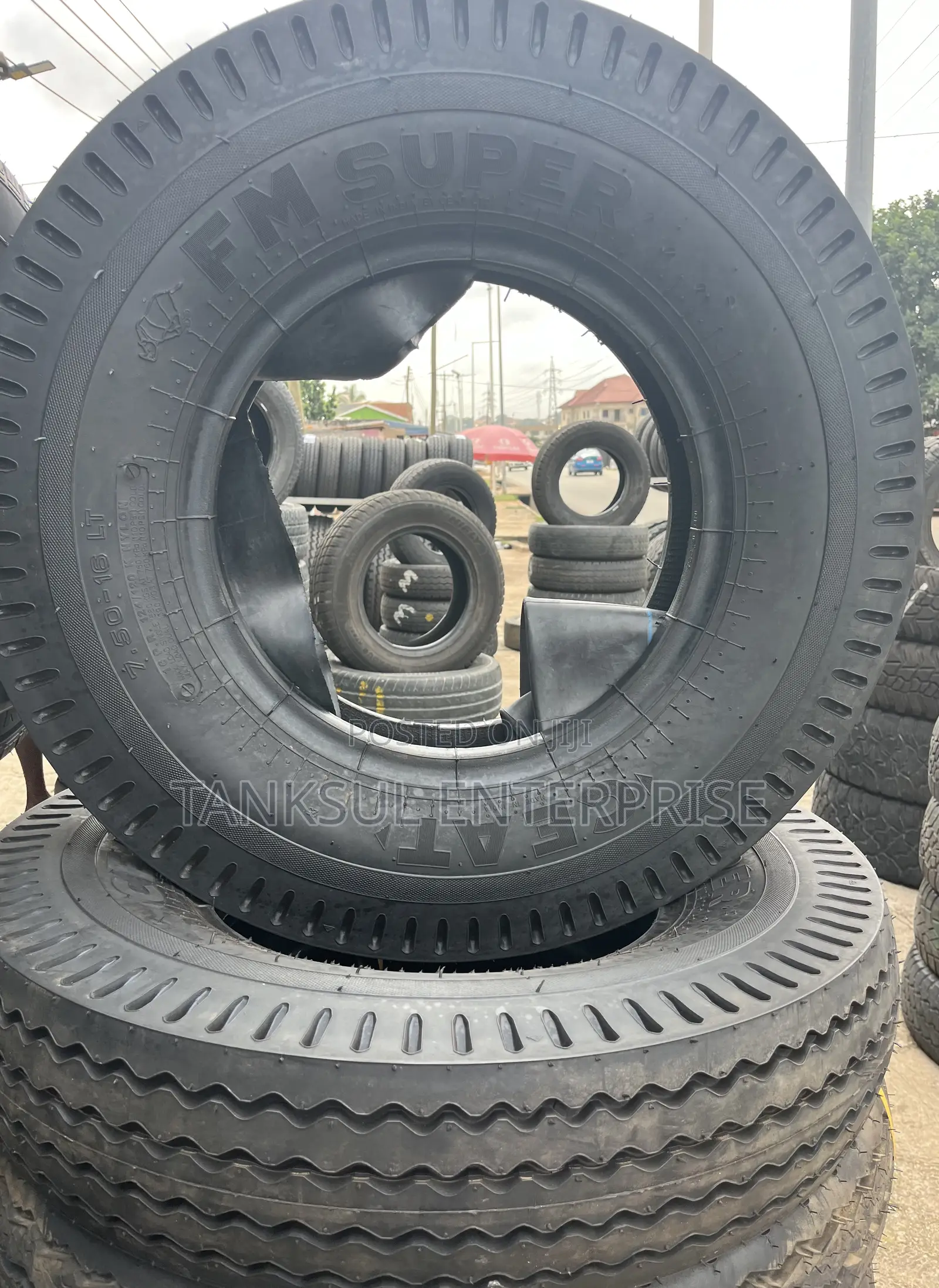 Ceat 7.50 R 16 Lt Tyre