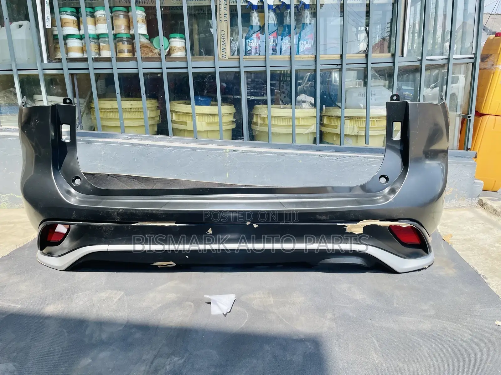 Toyota Highlander 2020-2021-2022-2023 Back Bumper Se