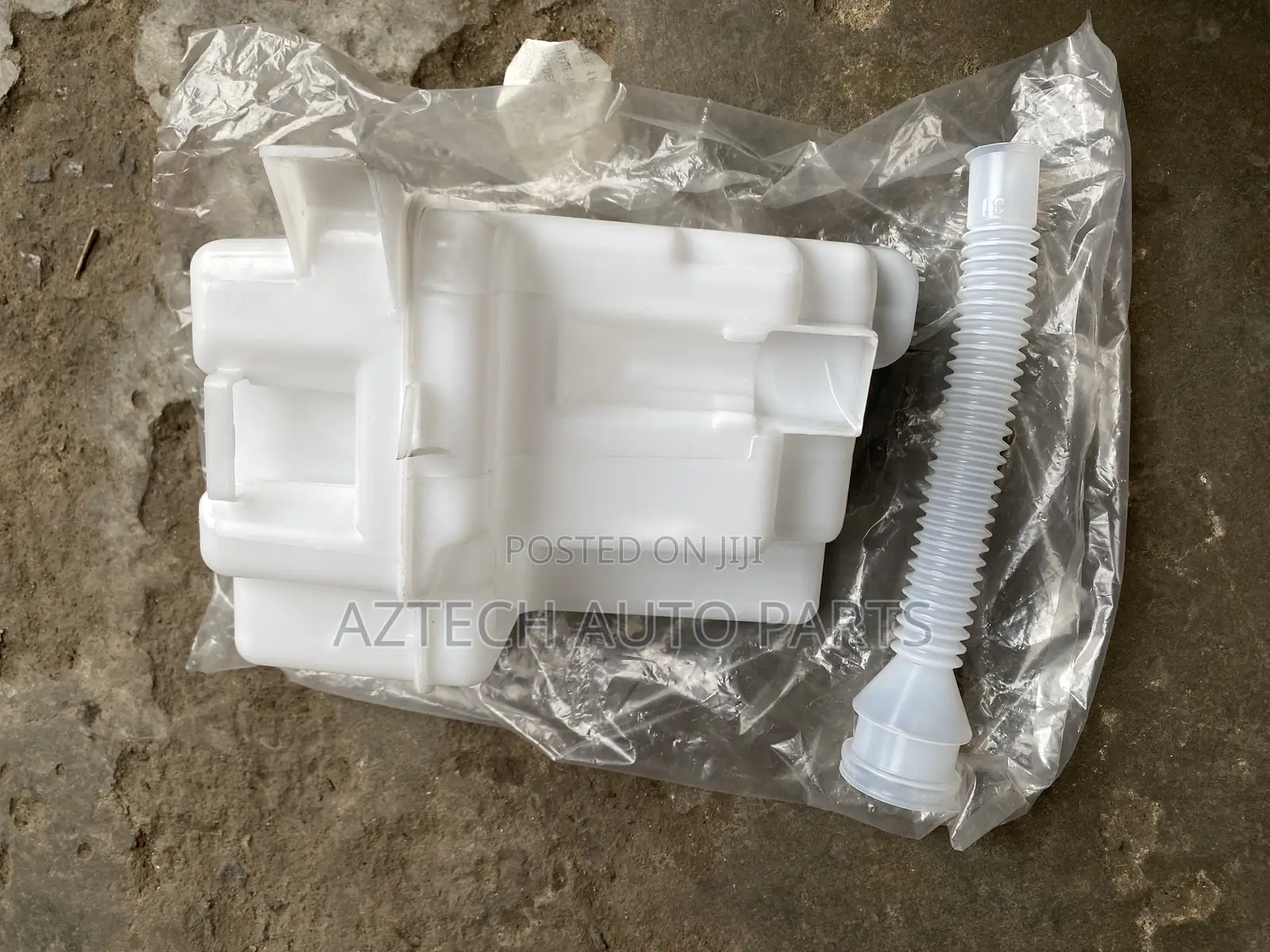 Toyota Highlander 2017-2021 Wiper Bottle