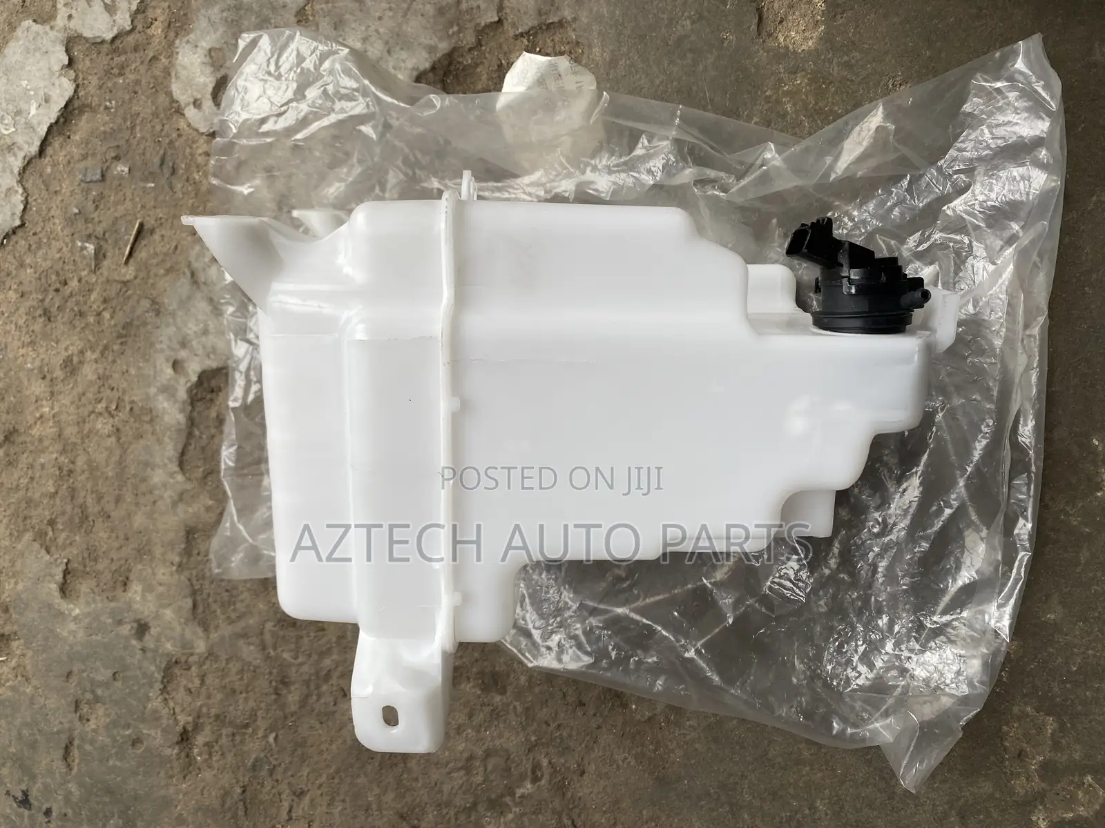 Toyota Highlander 2017-2021 Wiper Bottle