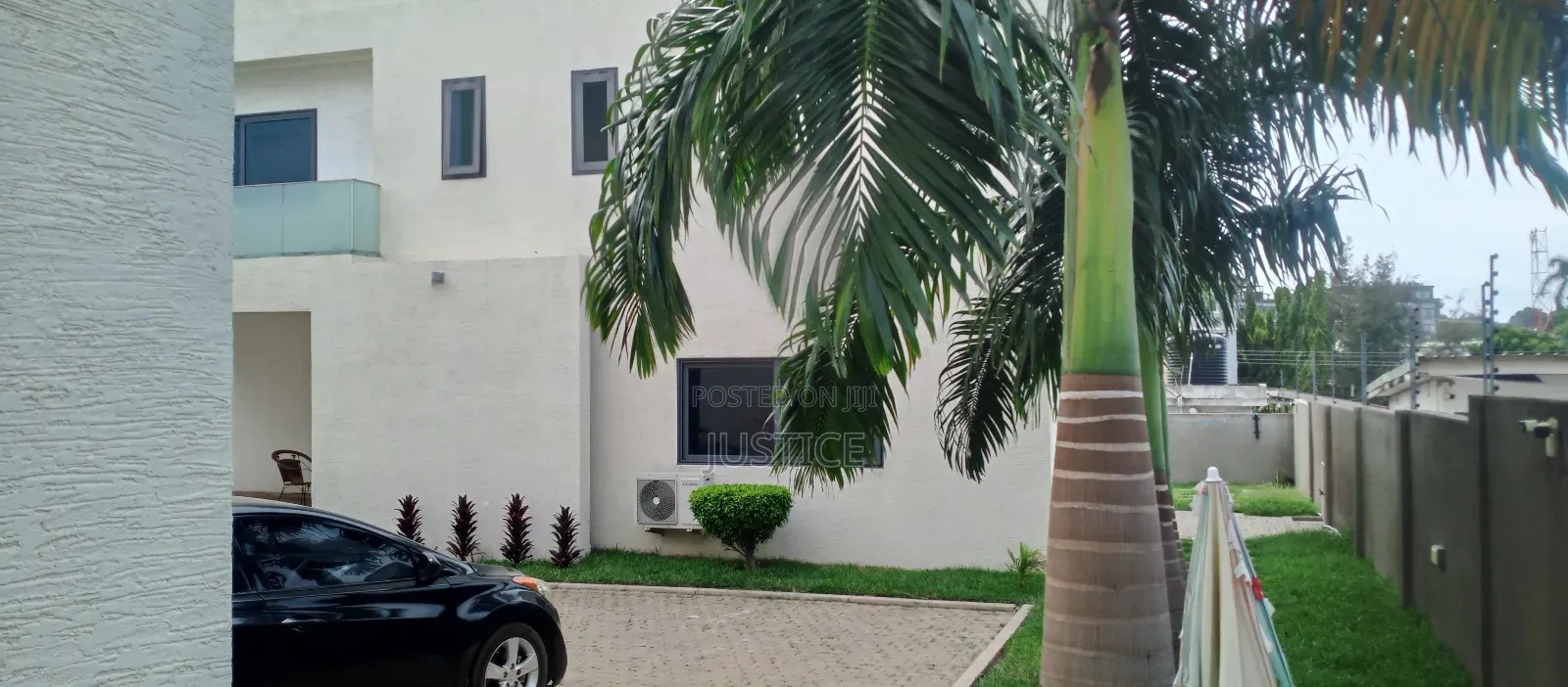 4bdrm Townhouse / Terrace in Cantonments for rent