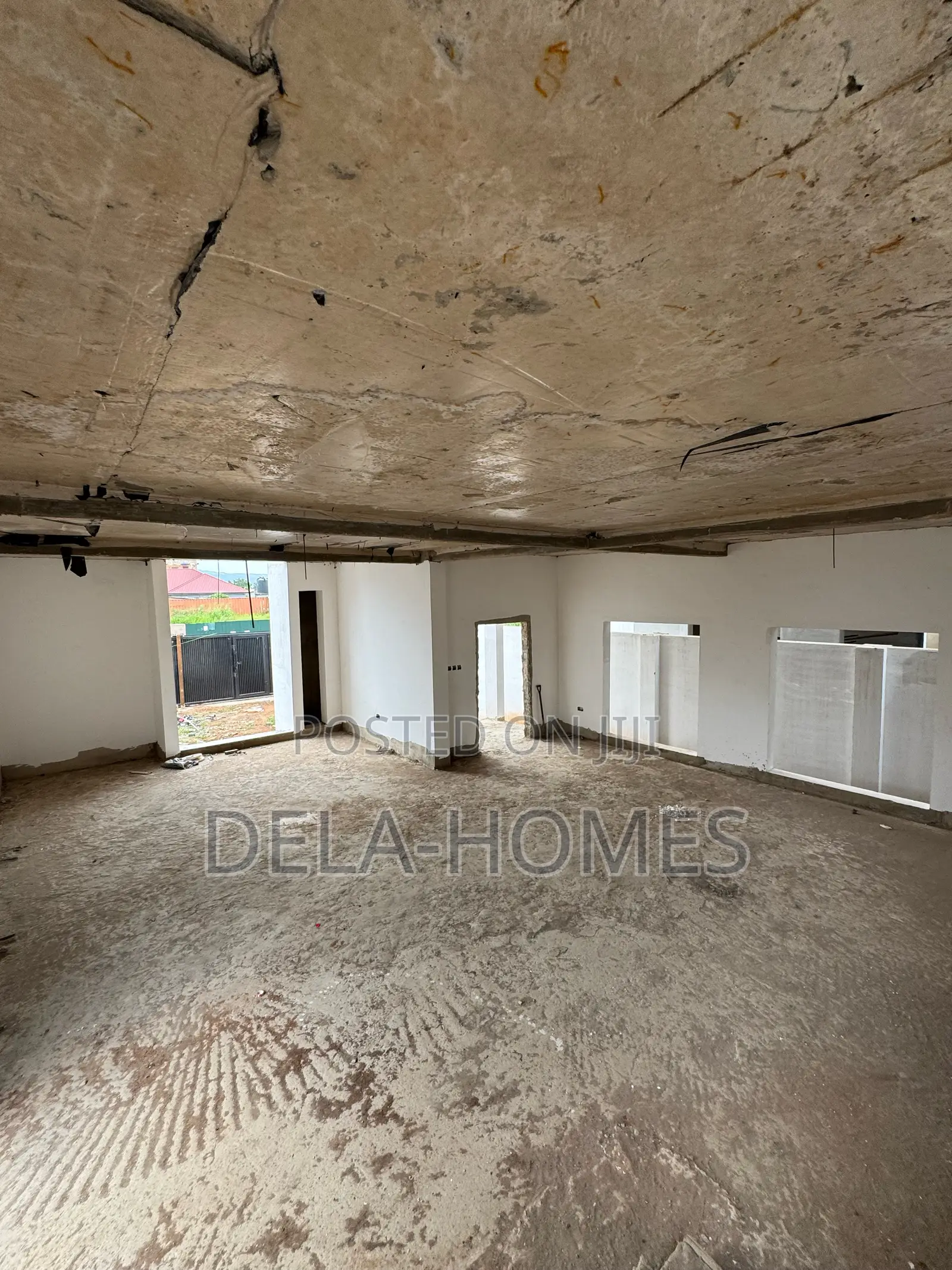 5bedroom Terraced Duplex for Sale at Oyarifa.